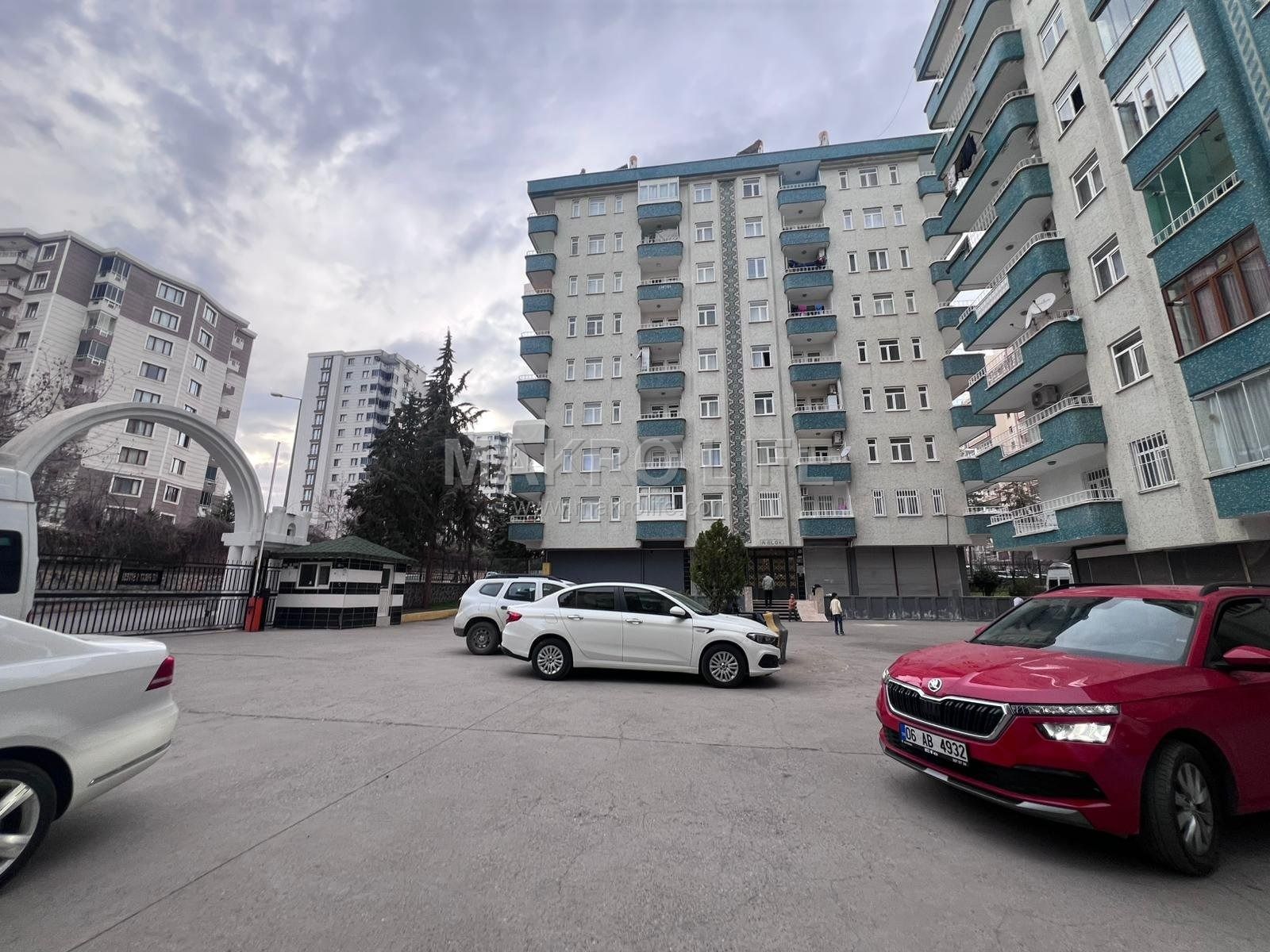DİCLEKENT NASIR USTA ARKASI'NDA 3+1 DAİRE