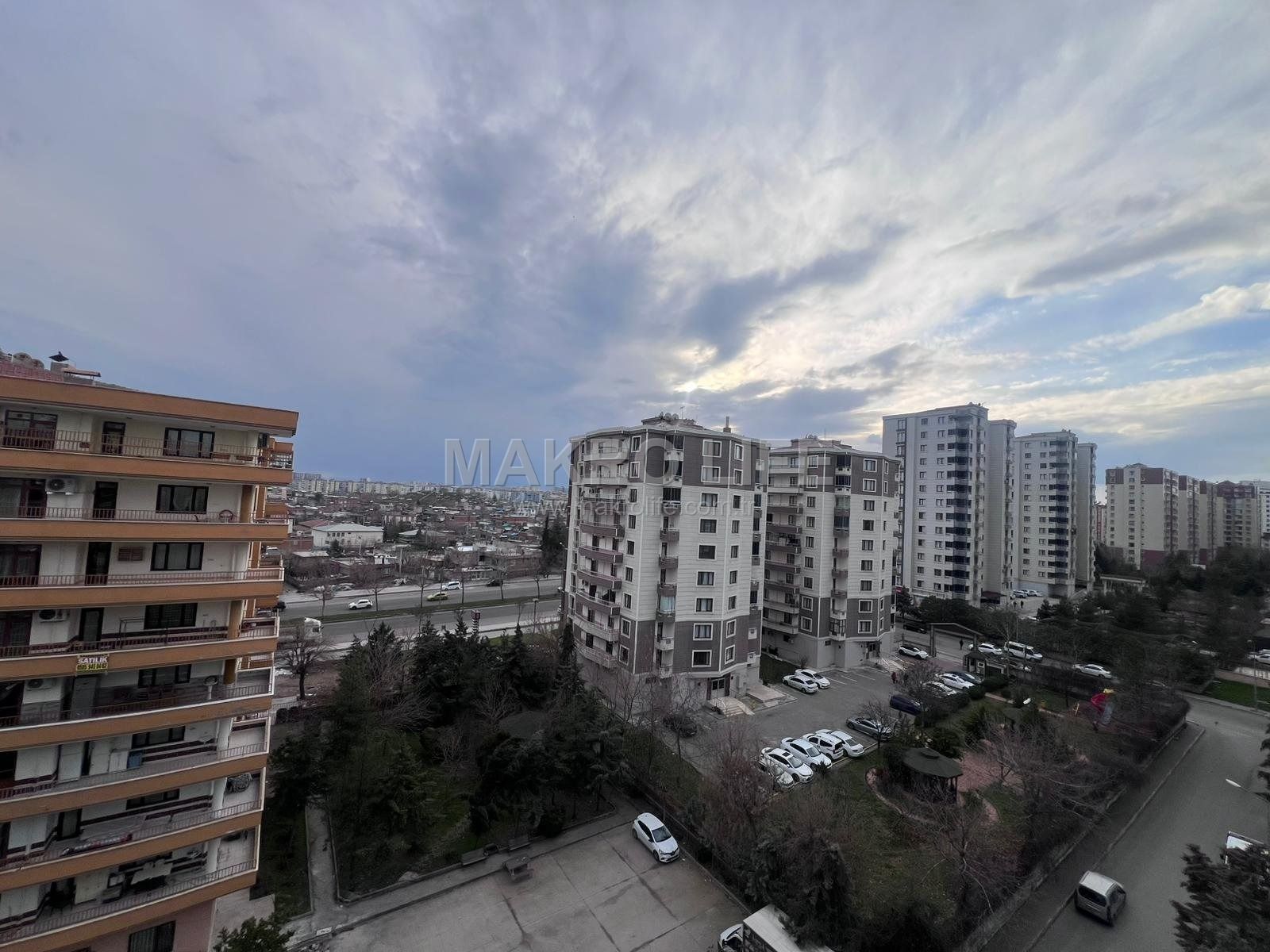 DİCLEKENT NASIR USTA ARKASI'NDA 3+1 DAİRE