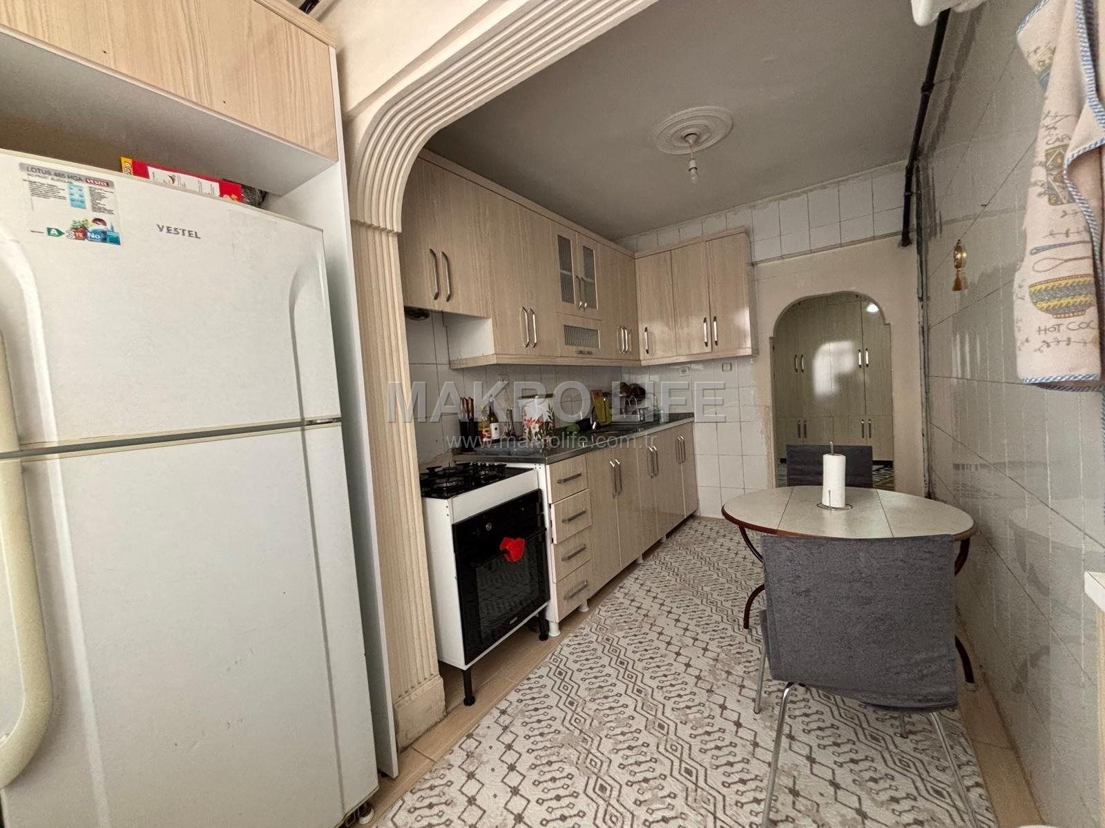 HUZUREVLERİ ANA CADDE ÜZERİ SATILIK 3+1 DAİRE!
