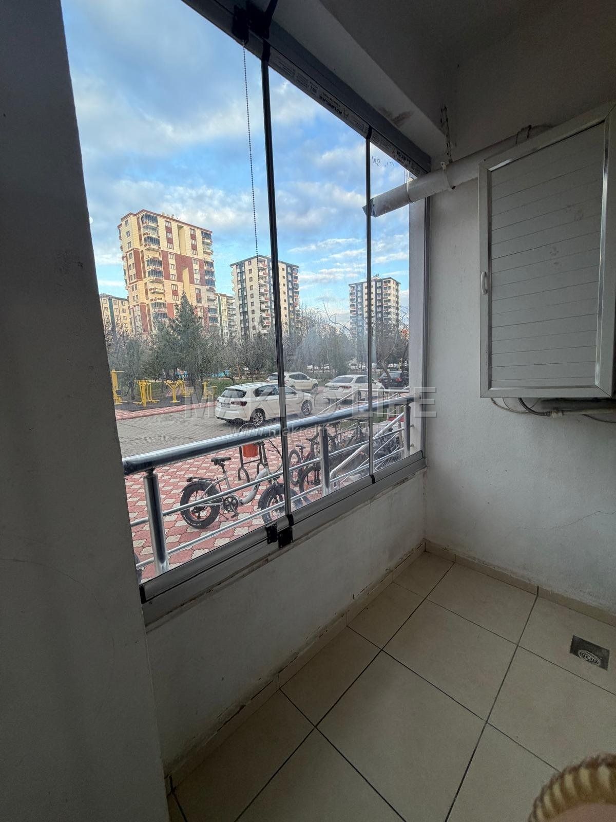 RADISSON OTEL ARKASI 2+1 FIRSAT YATIRIMLIK DAIRE