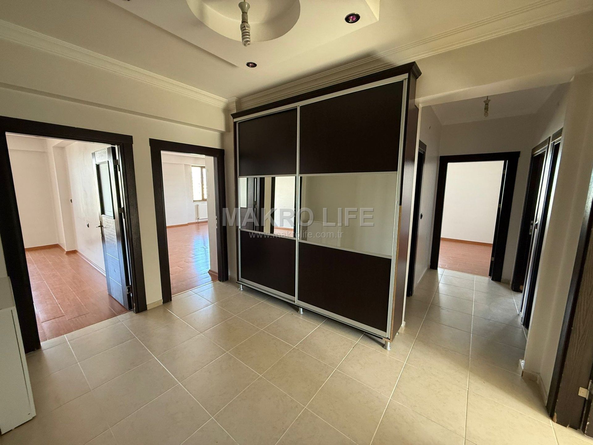BAĞCILARDA ACİL SATILIK 3+1 DAİRE!