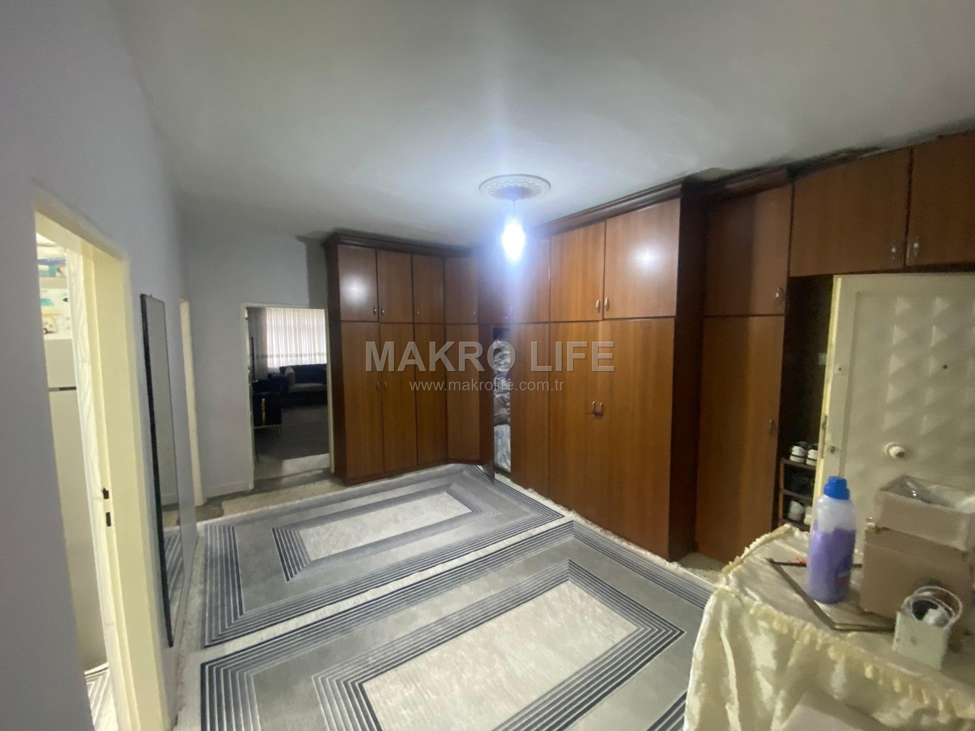 ŞEHİTLİK ESKİ HAL CİVARI SATILIK 3+1 DAİRE