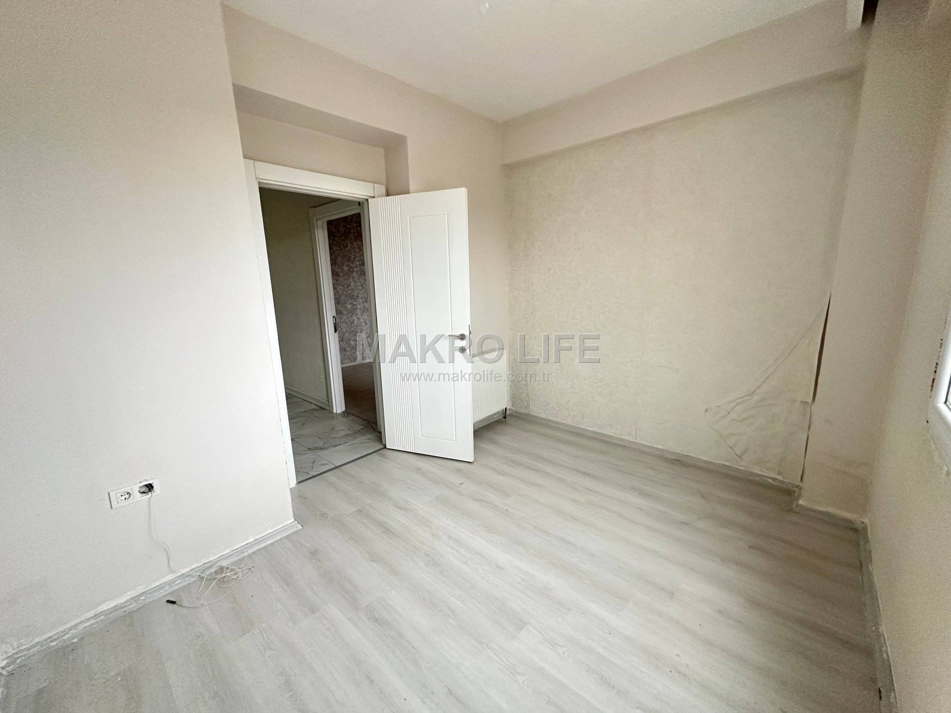 75 CADDEYE YAKIN ADLİ TIP YANI 2+1 ACİL SATILIK DAİRE