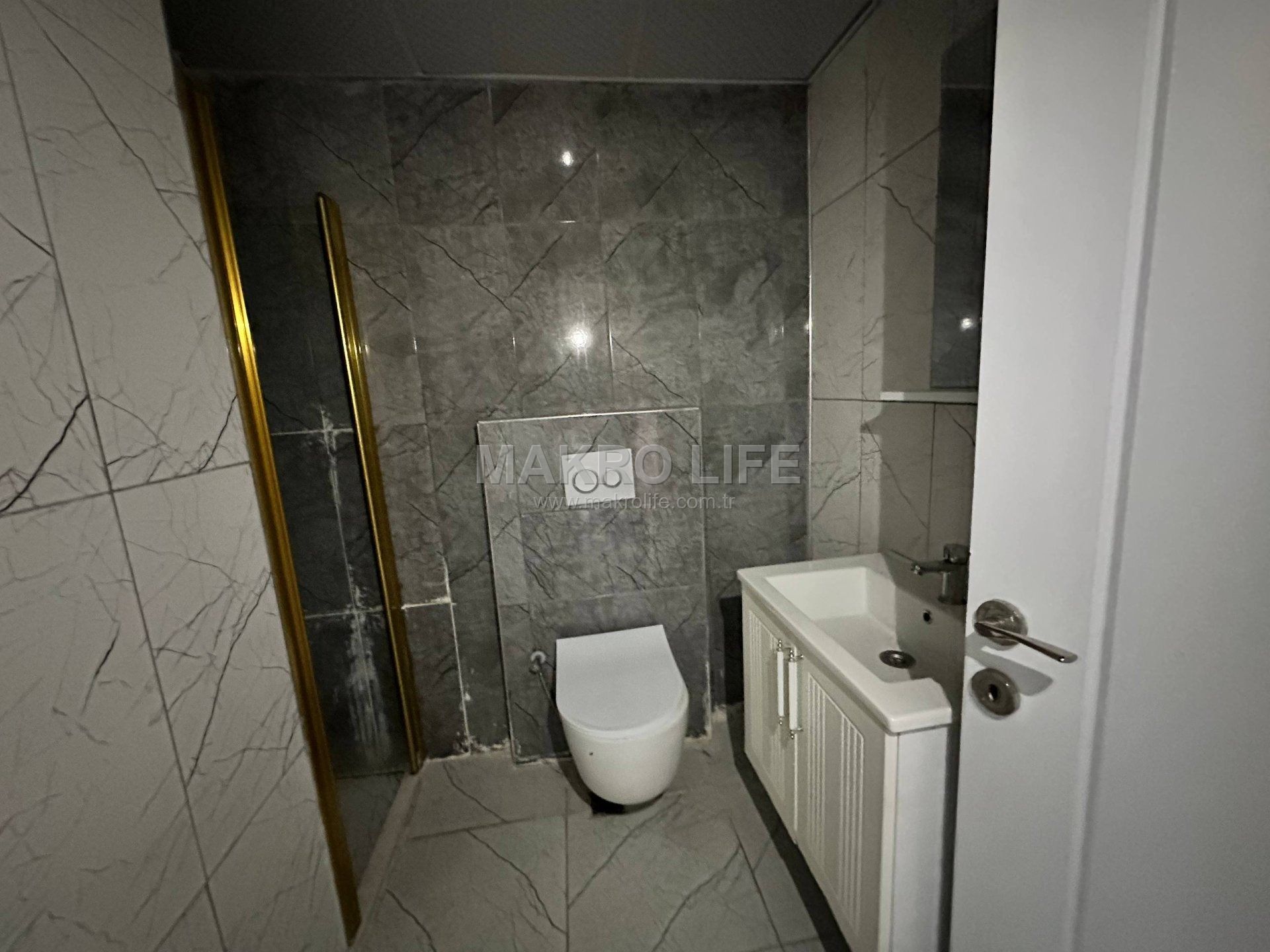 75 CADDEYE YAKIN ADLİ TIP YANI 2+1 ACİL SATILIK DAİRE
