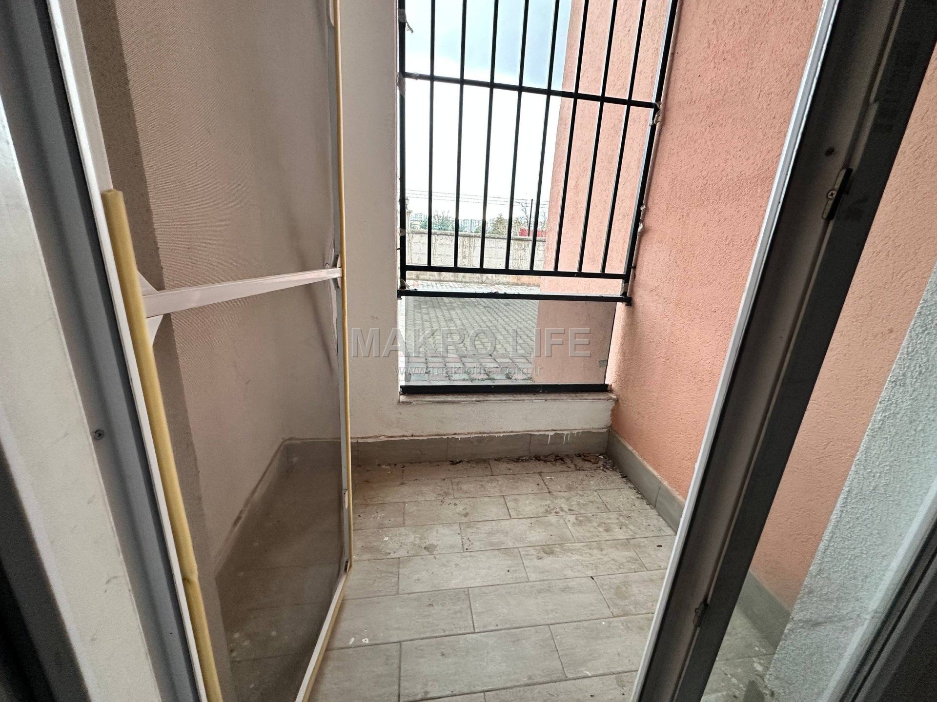 75 CADDEYE YAKIN ADLİ TIP YANI 2+1 ACİL SATILIK DAİRE