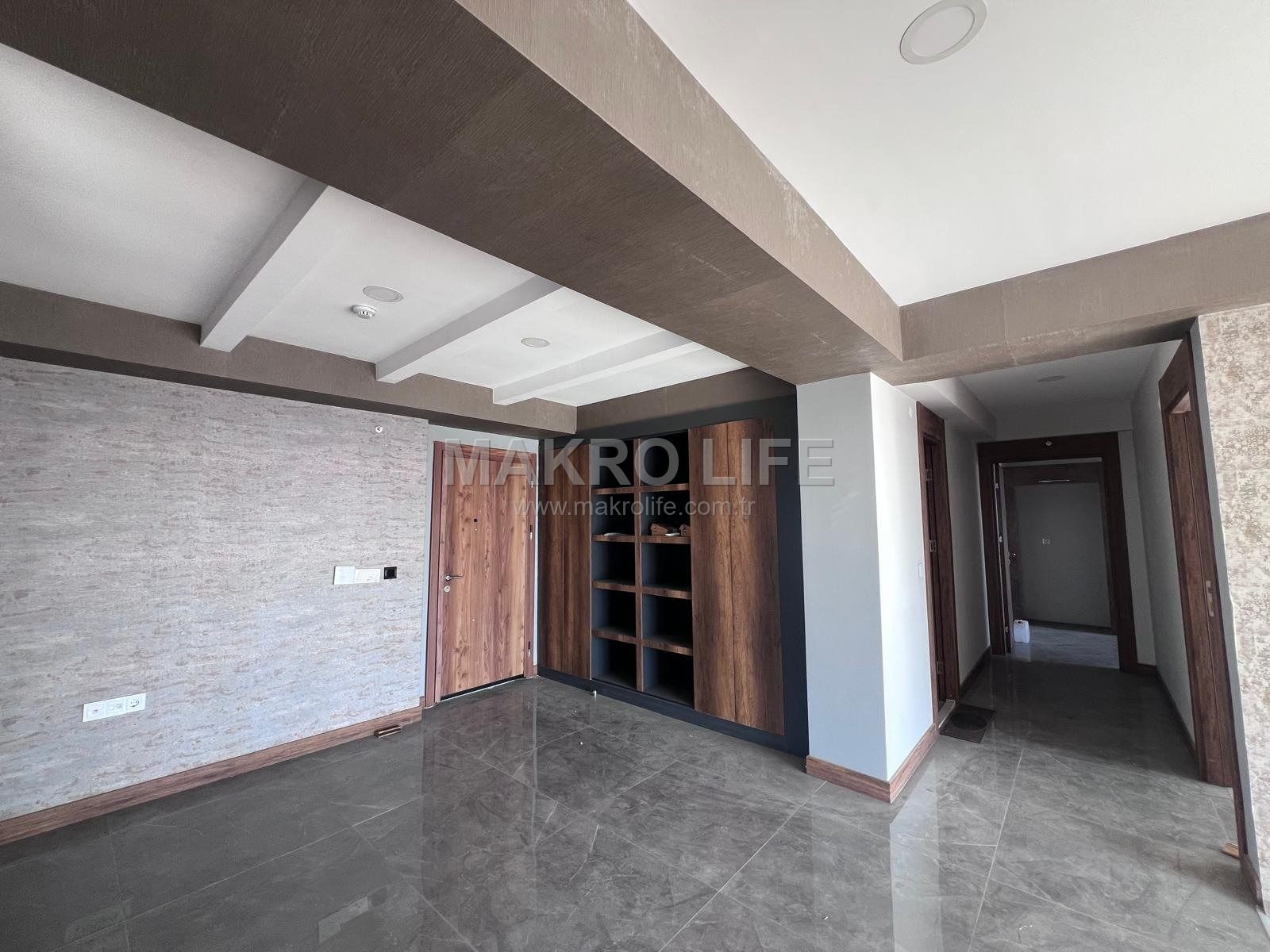 LİVA PLAZADA KİRALIK 3+1 BÜRO