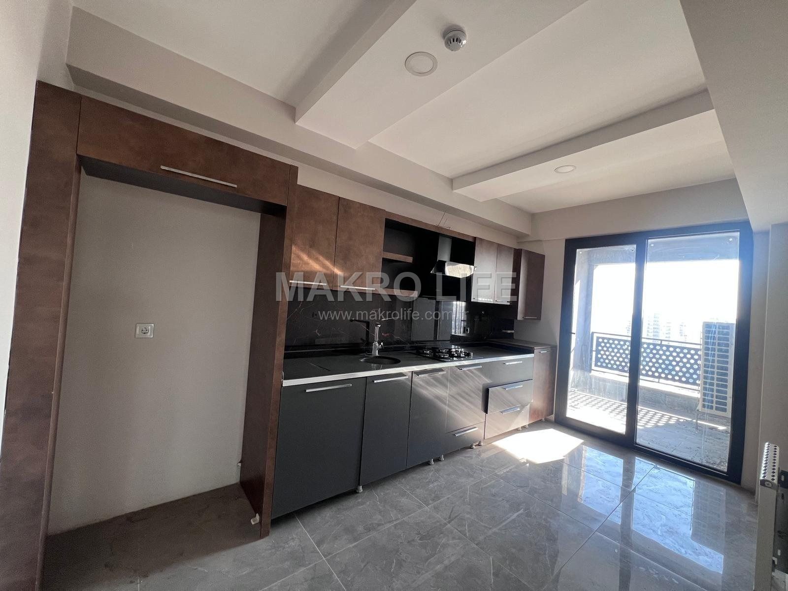 LİVA PLAZADA KİRALIK 3+1 BÜRO