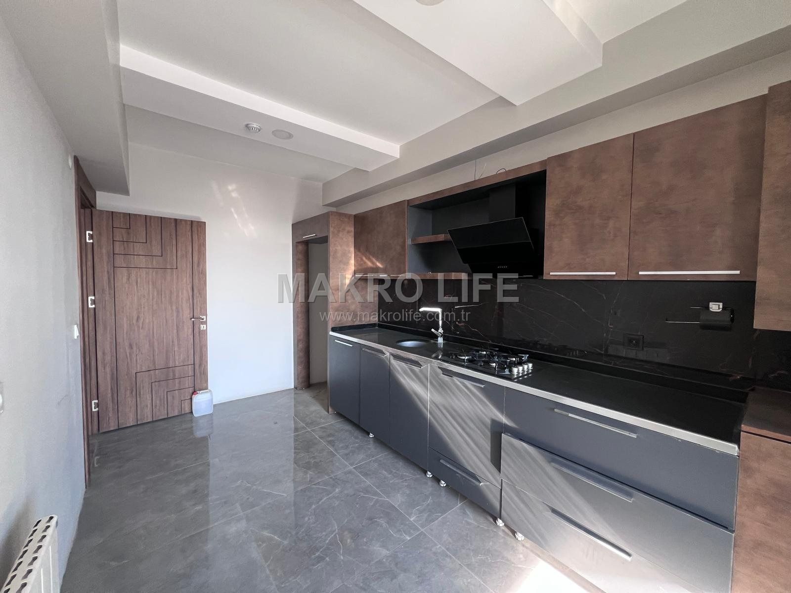 LİVA PLAZADA KİRALIK 3+1 BÜRO