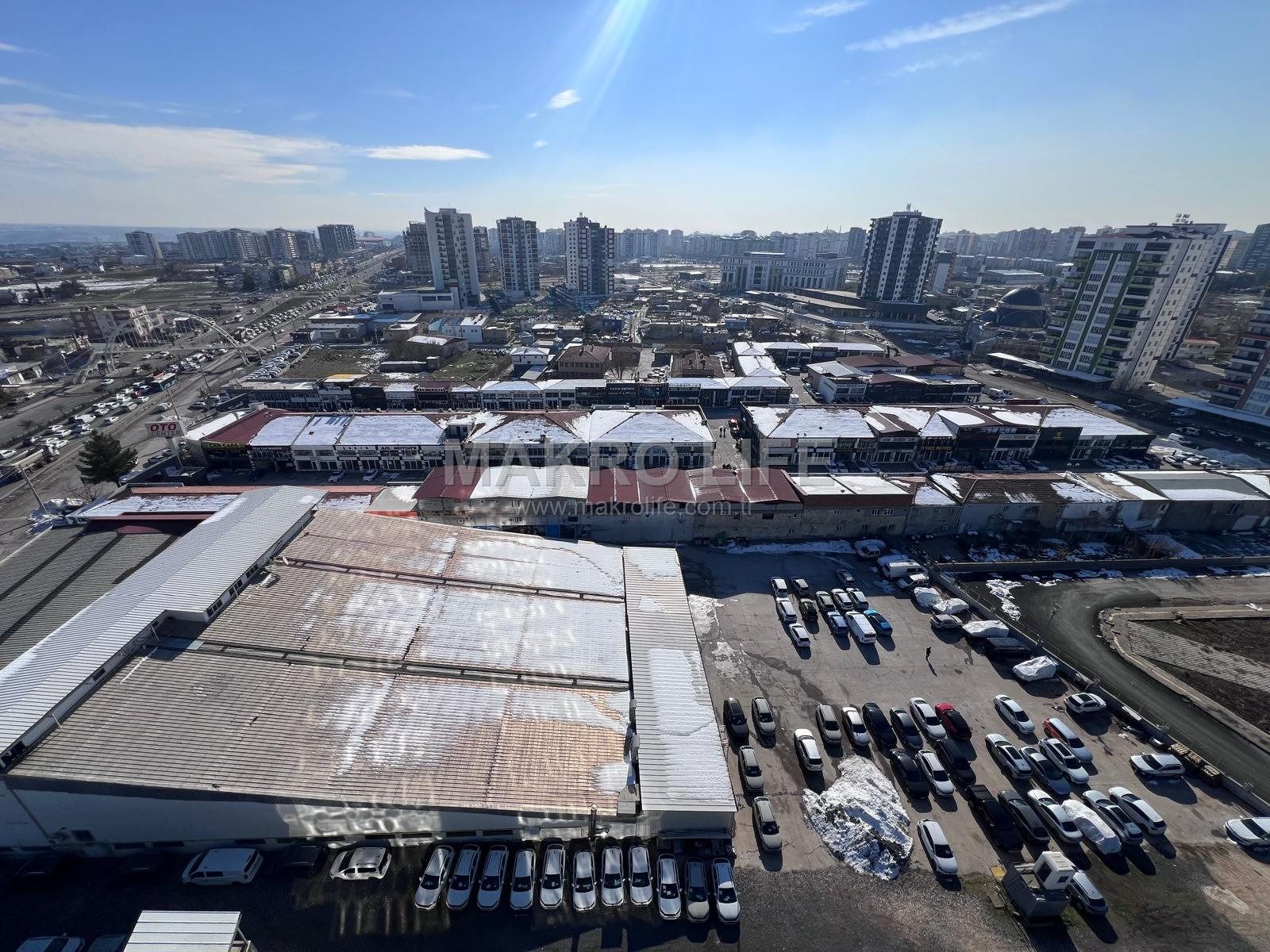 LİVA PLAZADA KİRALIK 3+1 BÜRO