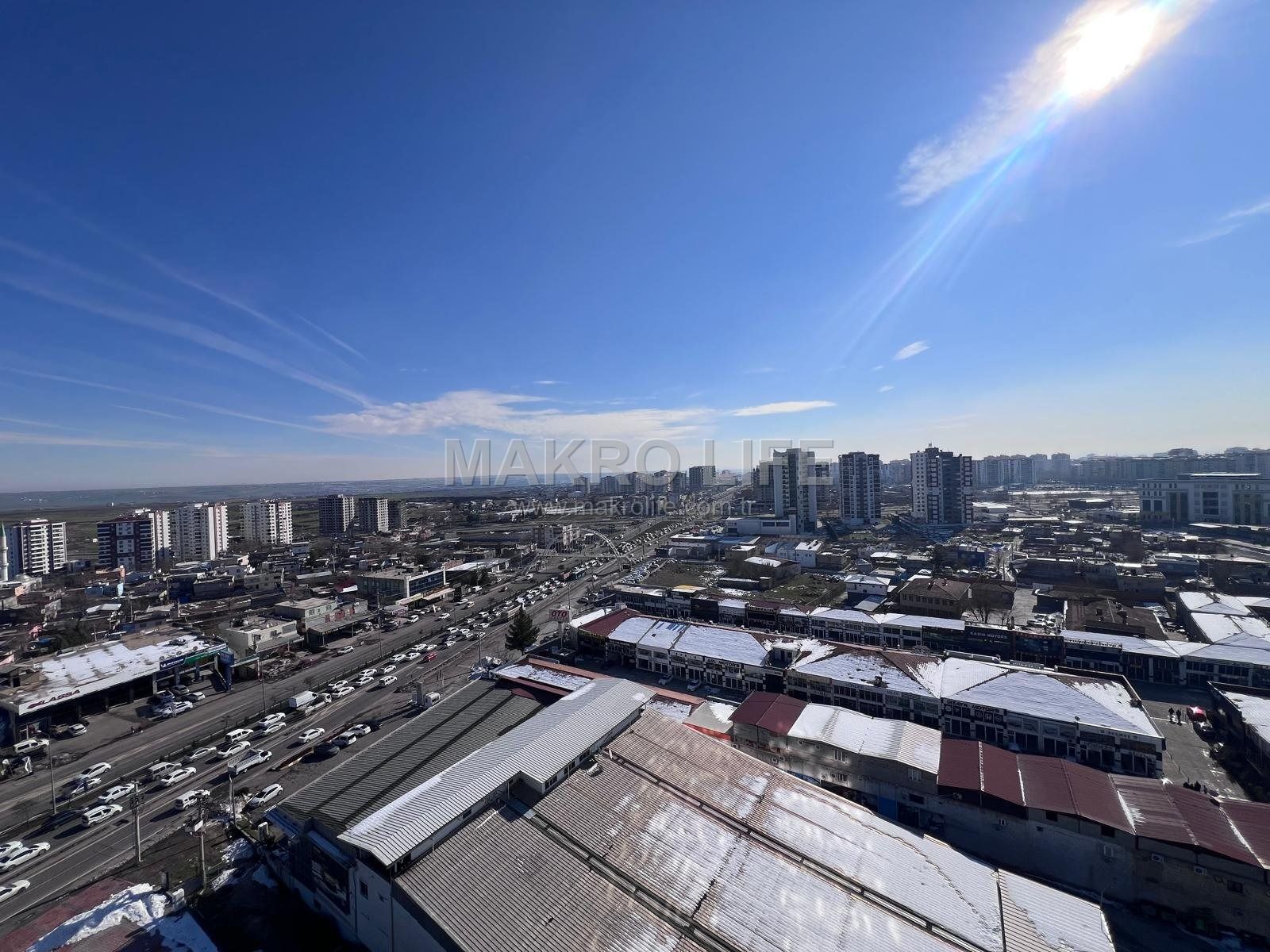 LİVA PLAZADA KİRALIK 3+1 BÜRO