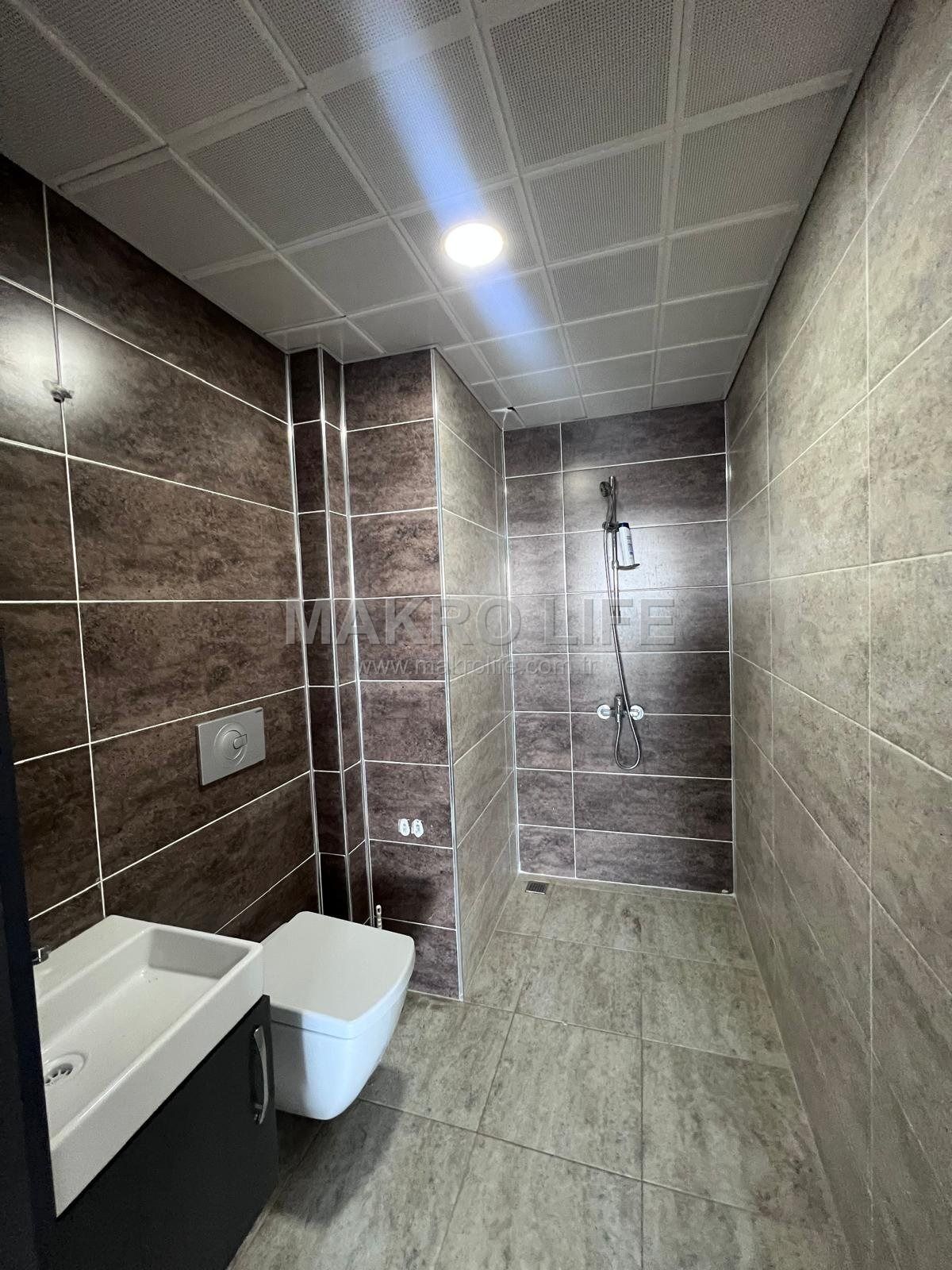LİVA PLAZADA KİRALIK 3+1 BÜRO