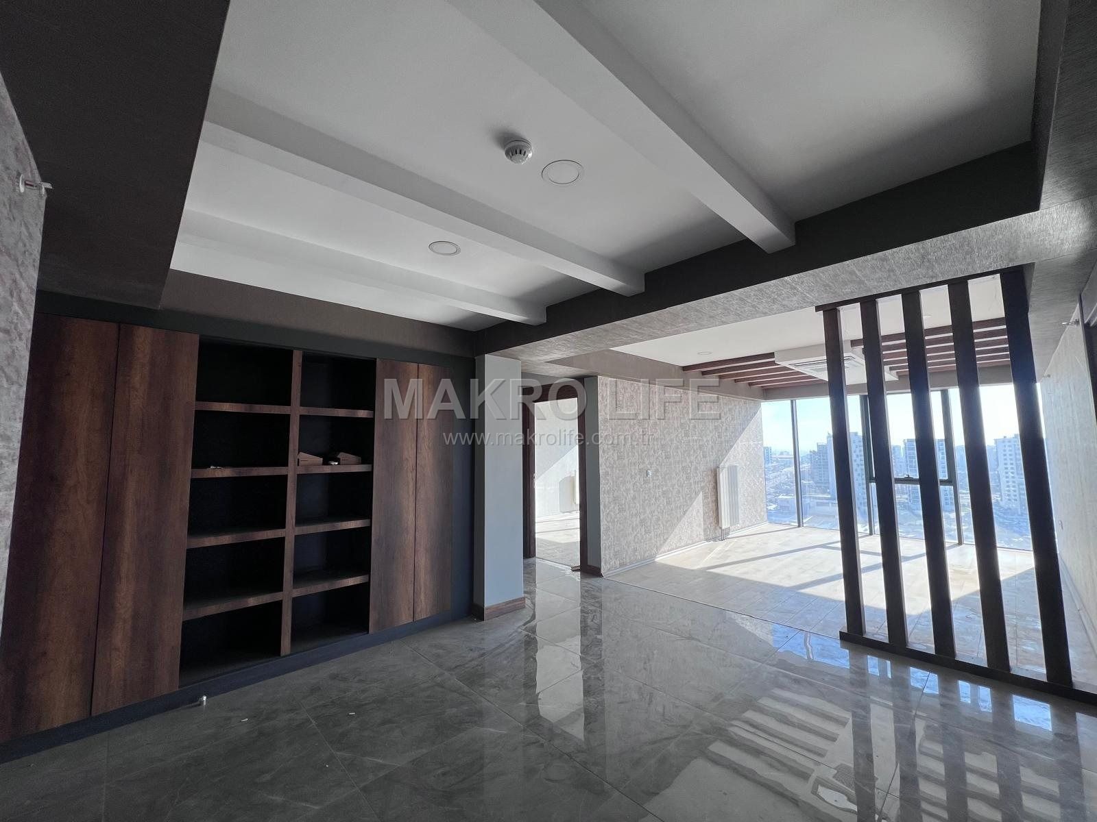 LİVA PLAZADA KİRALIK 3+1 BÜRO
