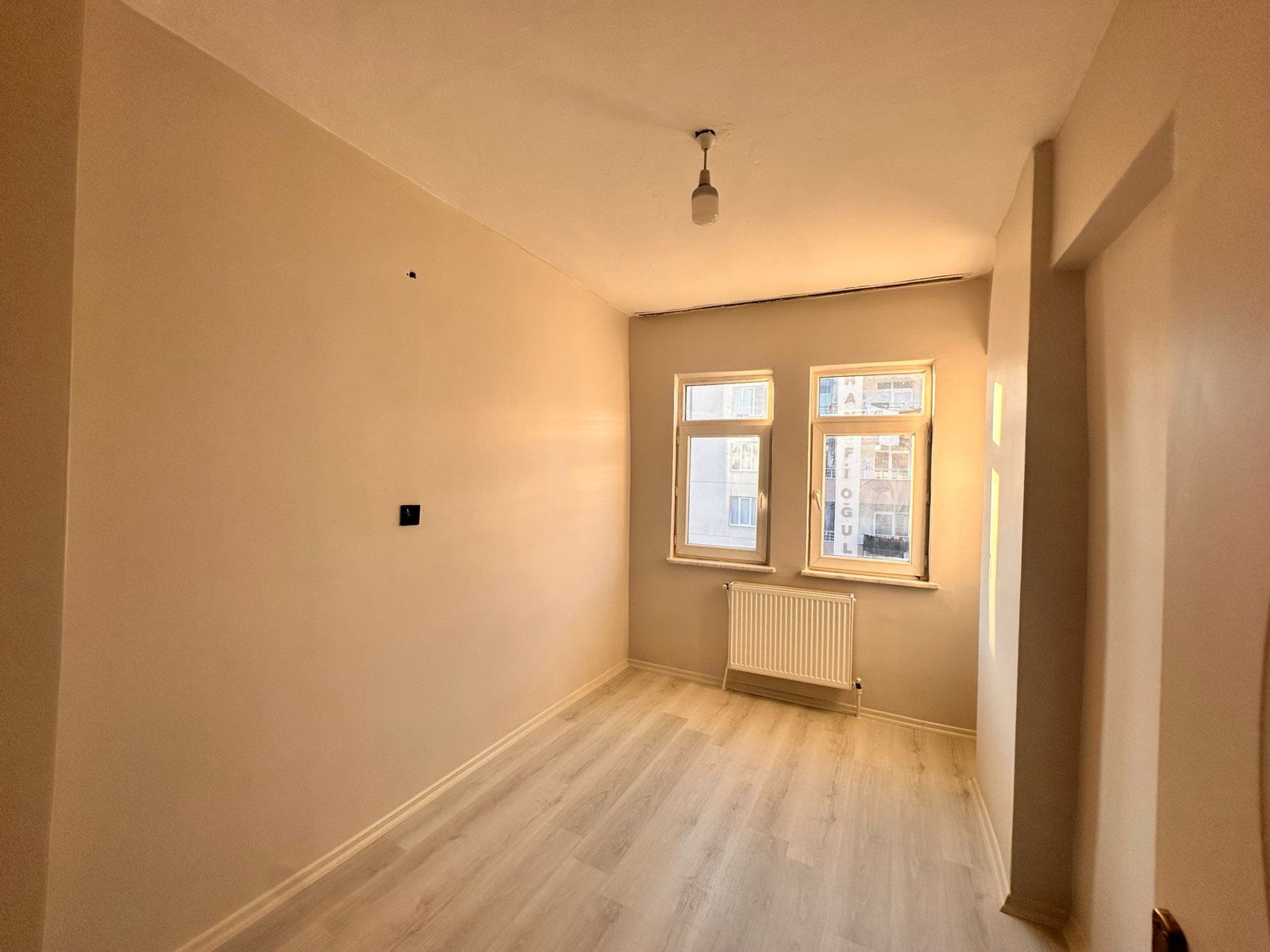 POLİS OKULU ARKA TARAFINDA FULL BAKIMLI KOOPERATİF 3+1 SATILIK DAİRE DAİRE