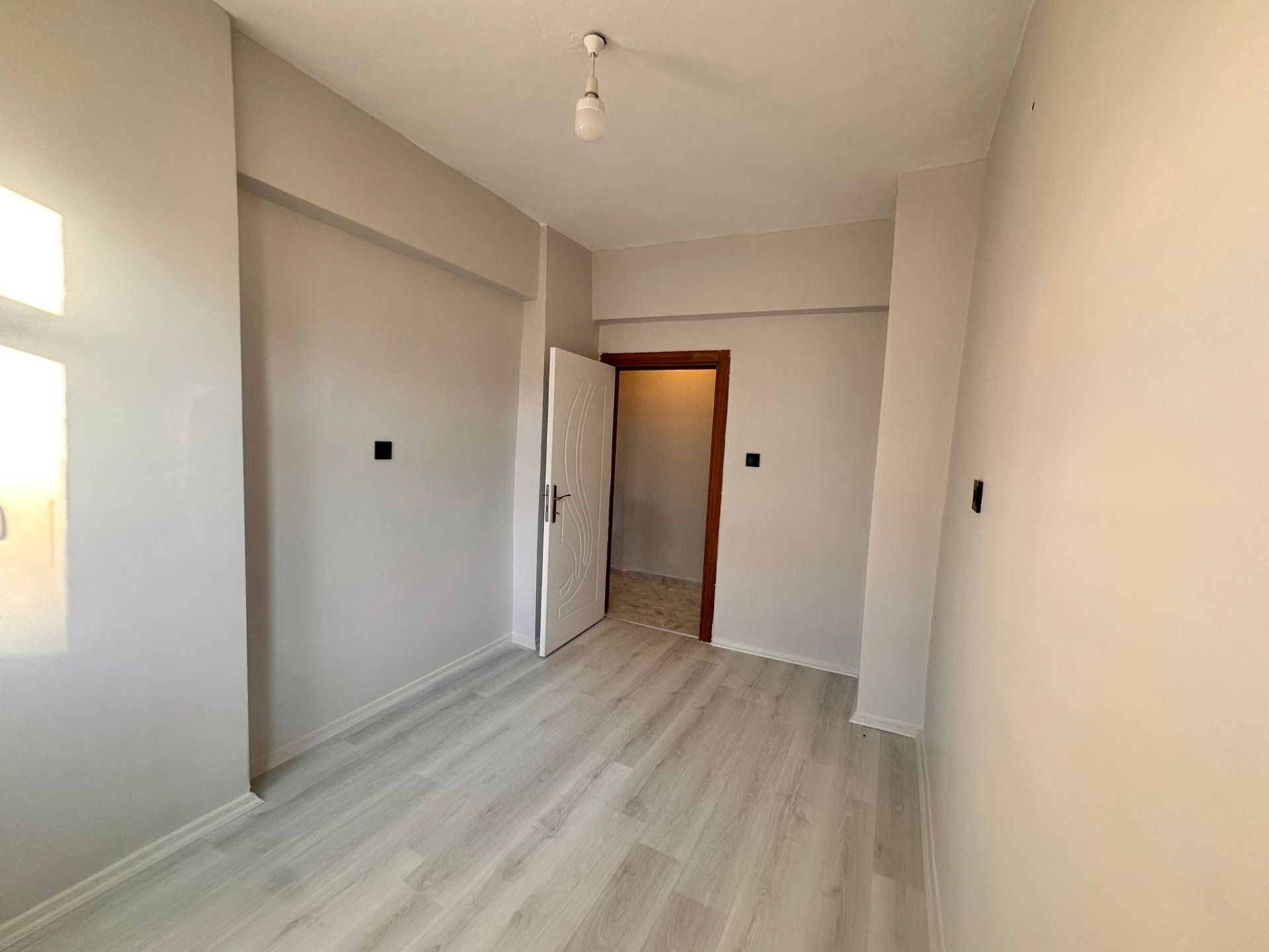 POLİS OKULU ARKA TARAFINDA FULL BAKIMLI KOOPERATİF 3+1 SATILIK DAİRE DAİRE