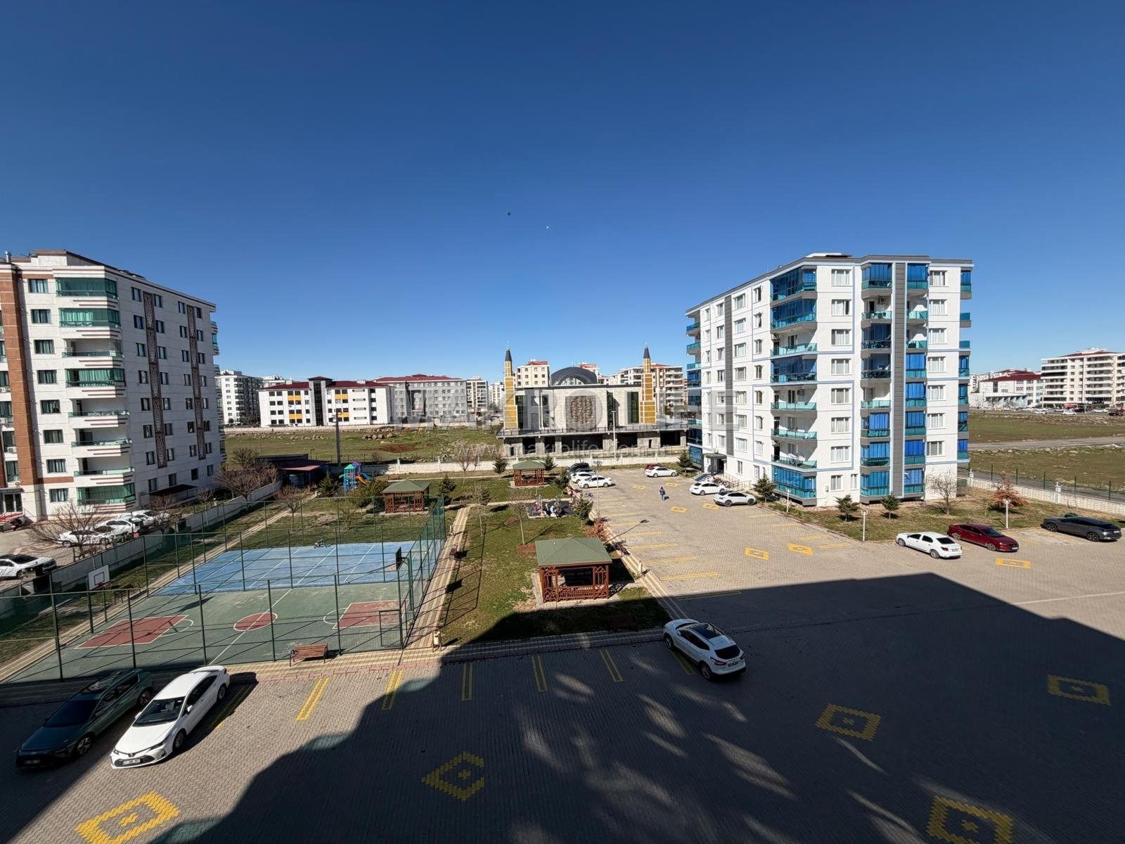 ESKİ SİVEREK CADDESİNDE 3+1 KALİTELİ LÜX DAİRE