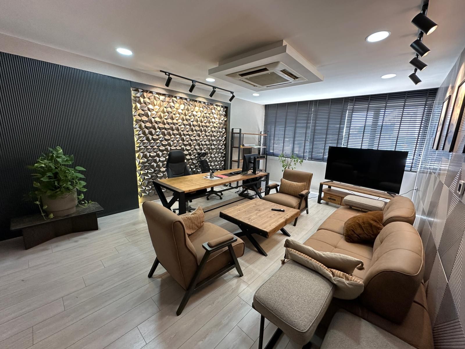 SATILIK MODERN OFİS BÜRO 2+1