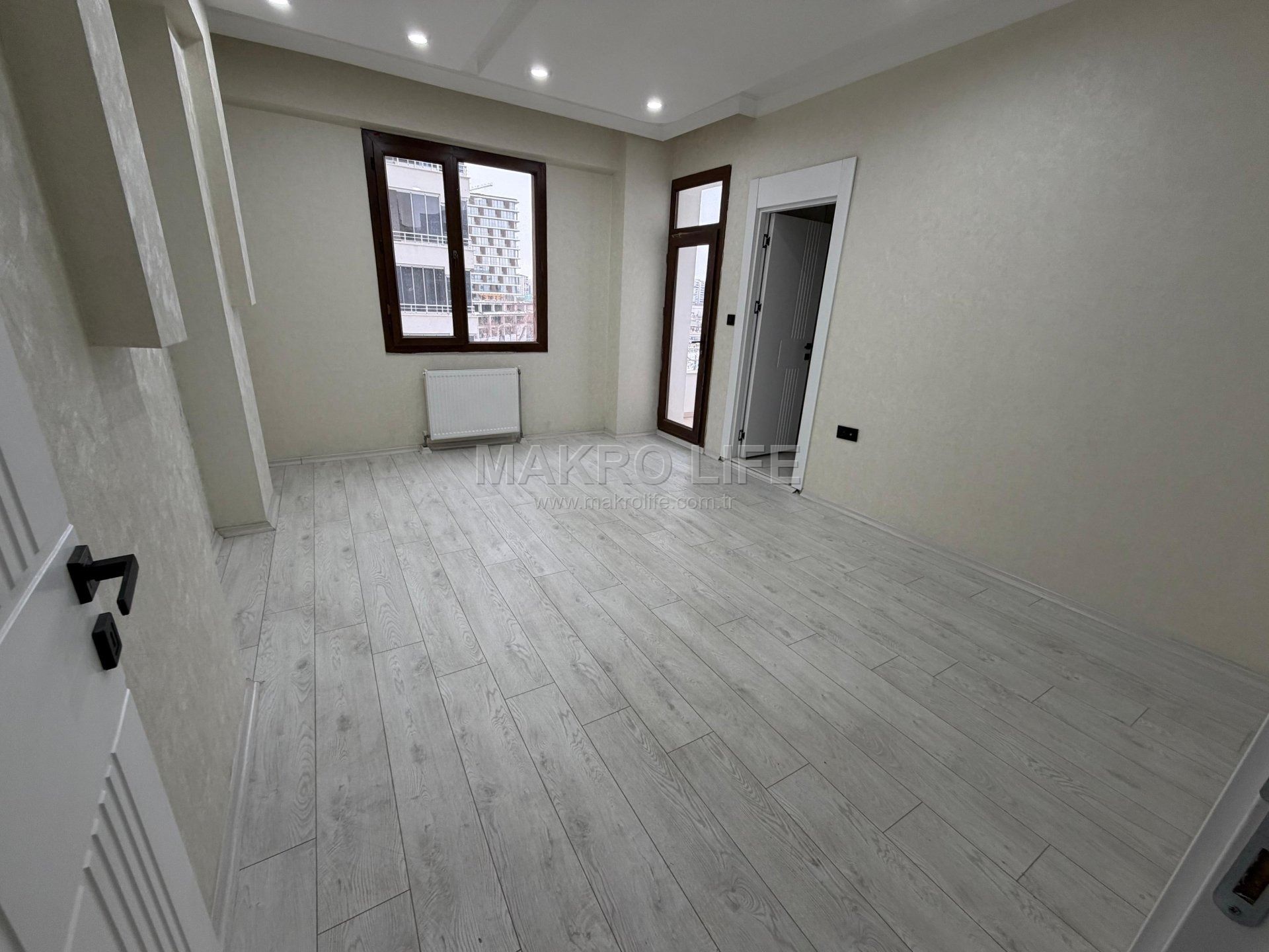 KAYAPINAR 75 CADDE LUNAPARK KARŞISI SATILIK 4+1 DAİRE