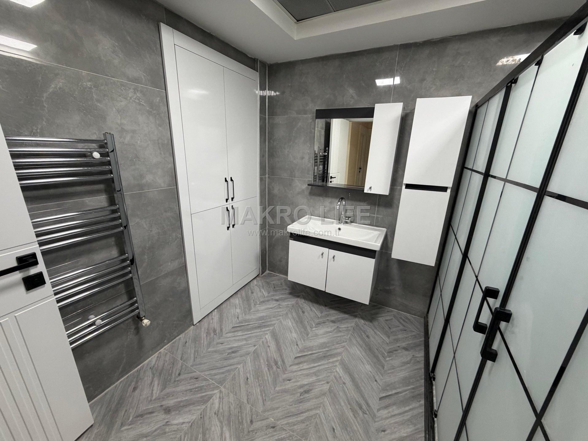 KAYAPINAR 75 CADDE LUNAPARK KARŞISI SATILIK 4+1 DAİRE