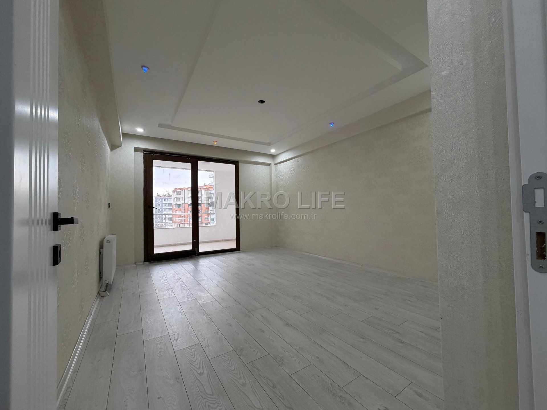 KAYAPINAR 75 CADDE LUNAPARK KARŞISI SATILIK 4+1 DAİRE