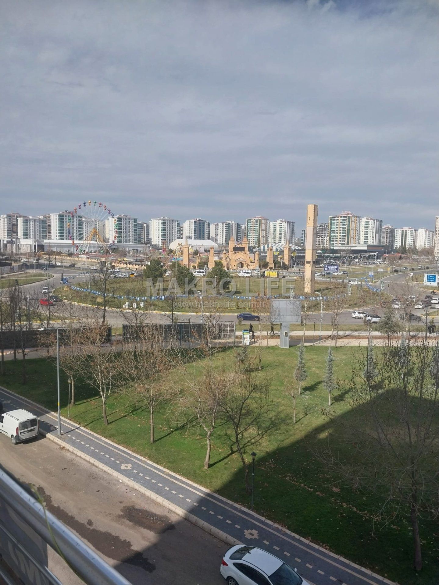 KAYAPINAR 75 CADDE LUNAPARK KARŞISI SATILIK 4+1 DAİRE