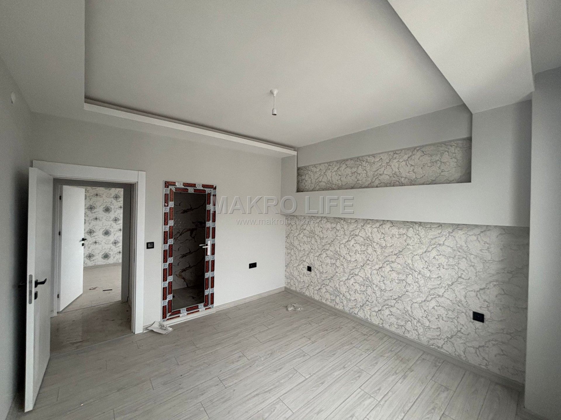 MAKRO LİFE AHMET KAYA CADDESİ ÜZERİ SIFIR BÜYÜK TİP 2+1 SATILIK DAİRE SATIYOR