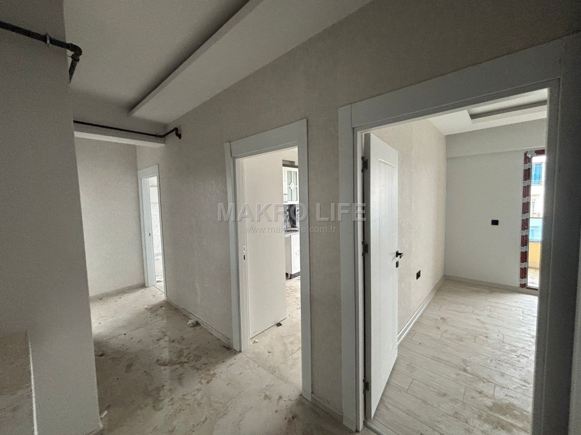 MAKRO LİFE AHMET KAYA CADDESİ ÜZERİ SIFIR BÜYÜK TİP 2+1 SATILIK DAİRE SATIYOR