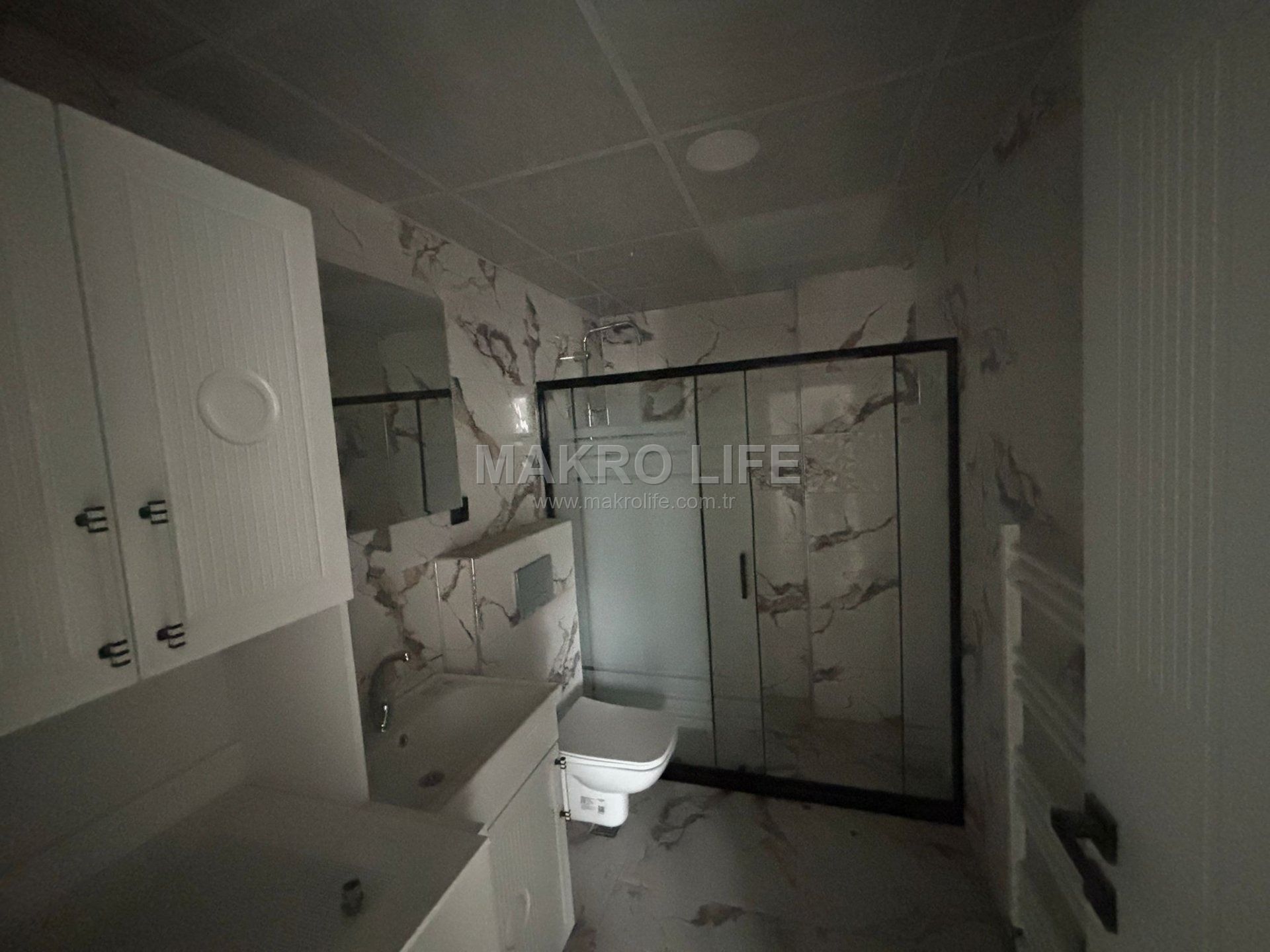 MAKRO LİFE AHMET KAYA CADDESİ ÜZERİ SIFIR BÜYÜK TİP 2+1 SATILIK DAİRE SATIYOR