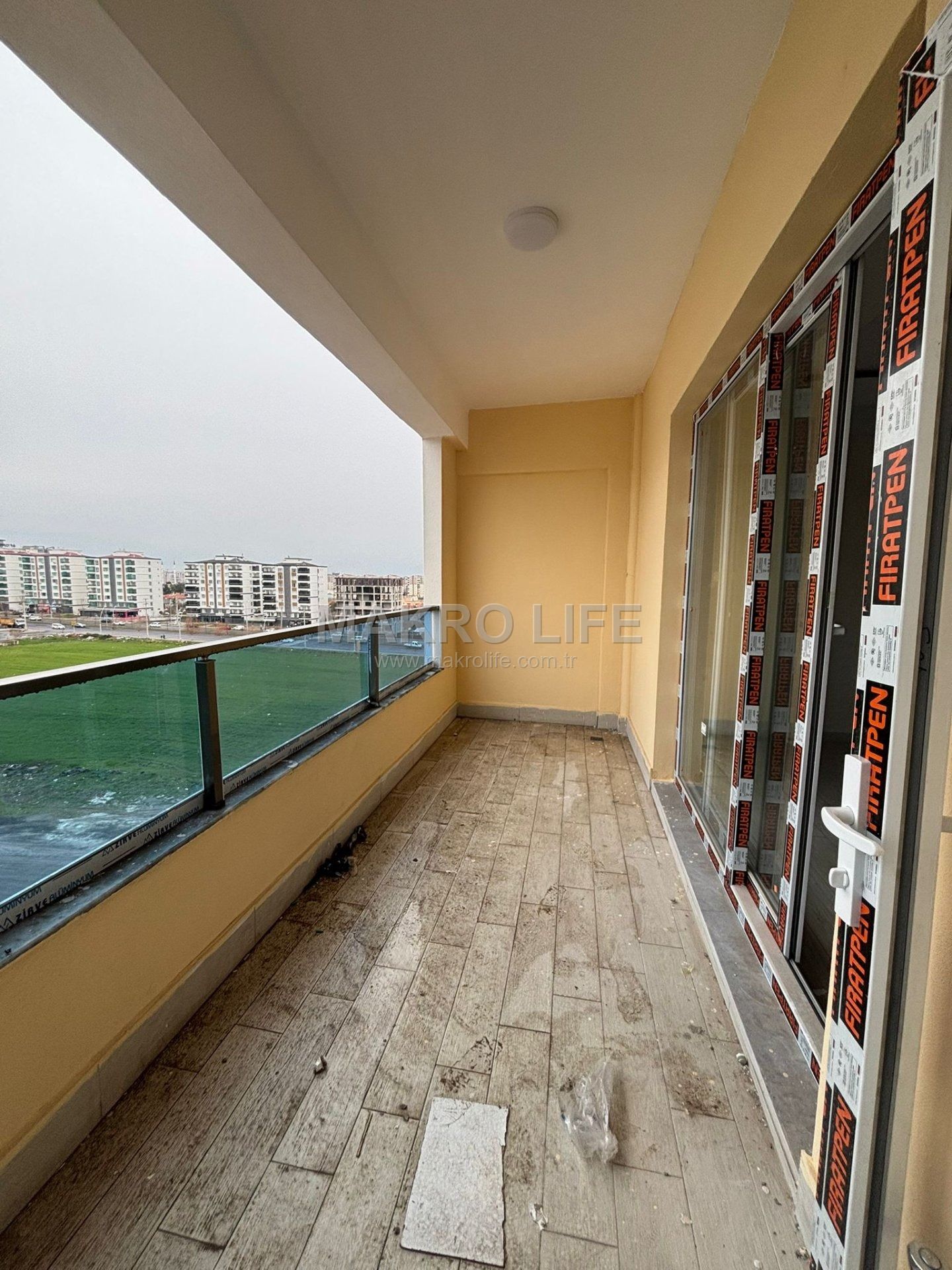 MAKRO LİFE AHMET KAYA CADDESİ ÜZERİ SIFIR BÜYÜK TİP 2+1 SATILIK DAİRE SATIYOR