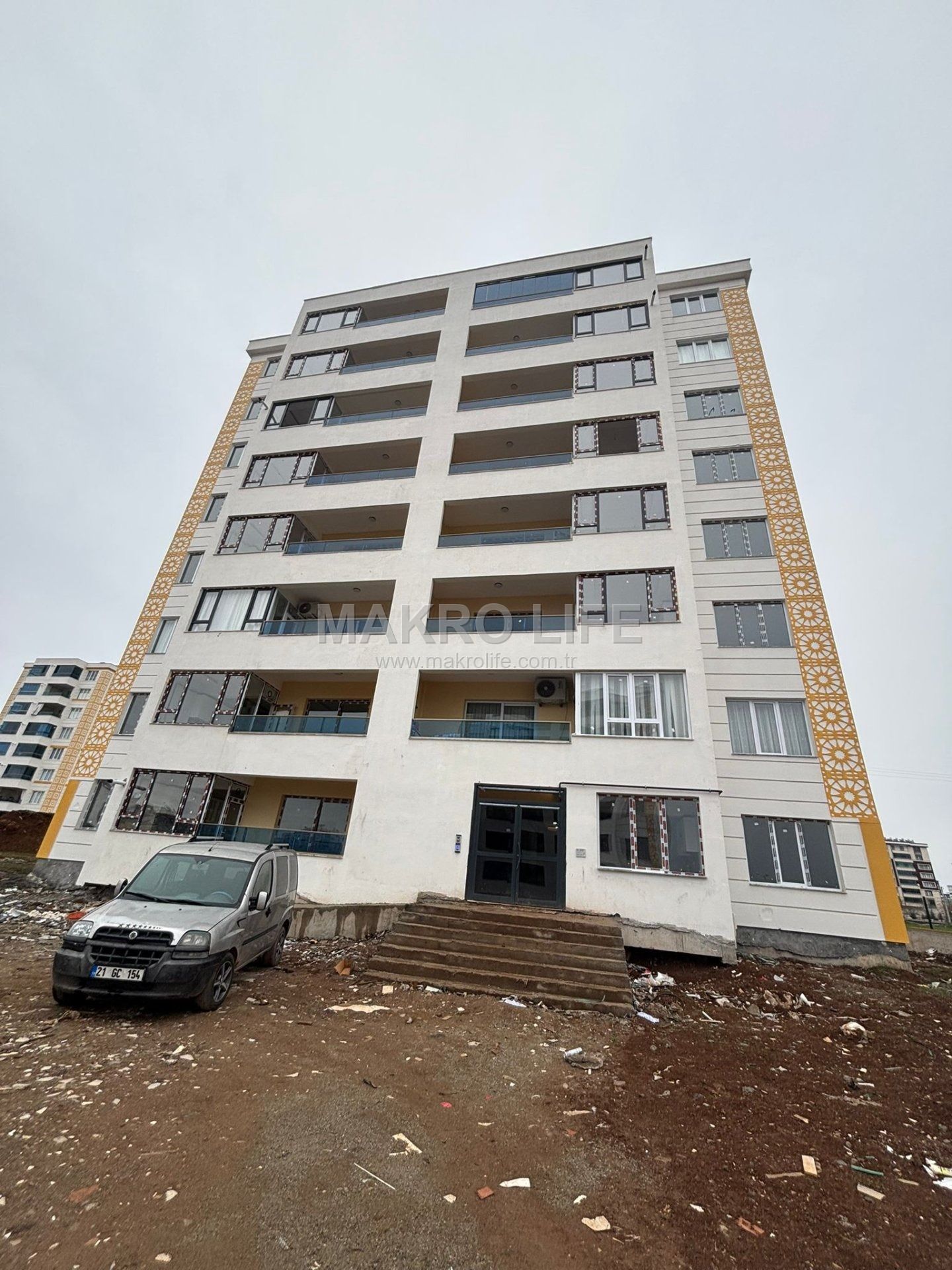 MAKRO LİFE AHMET KAYA CADDESİ ÜZERİ SIFIR BÜYÜK TİP 2+1 SATILIK DAİRE SATIYOR