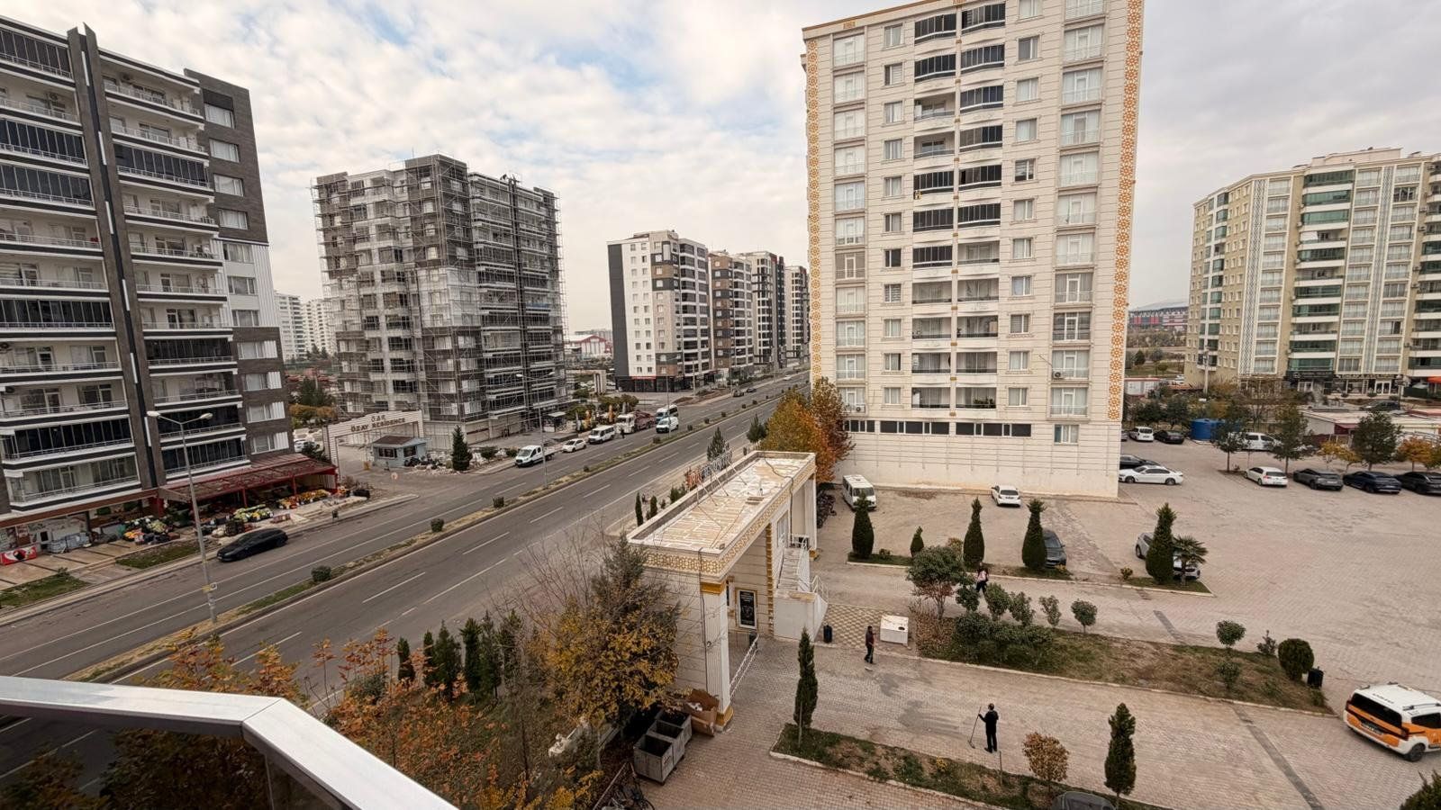 STADYUM CİVARINDA 4+1 LÜKS SATILIK DAİRE