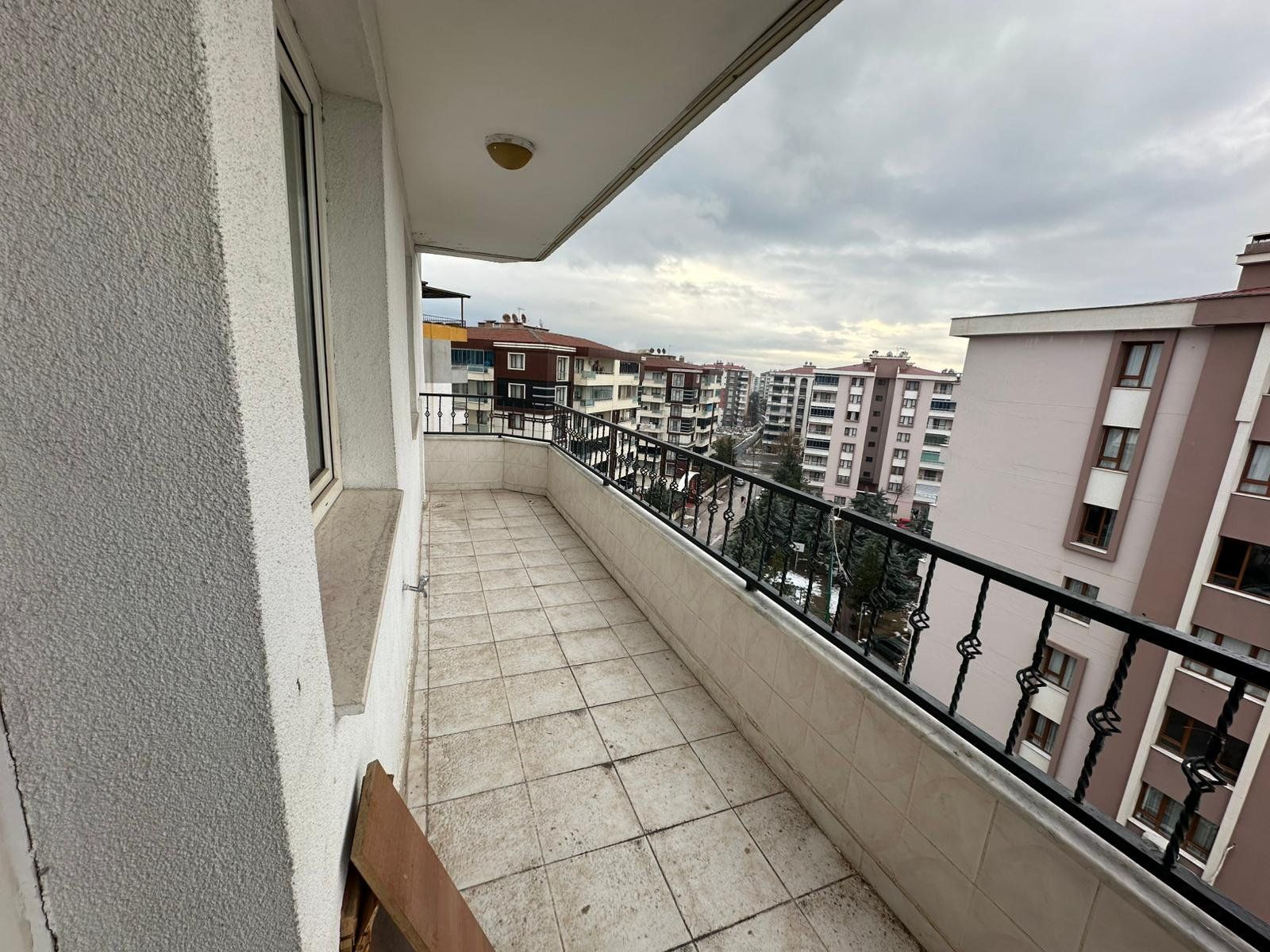 TOPTANCILAR SİTESİNDE 4+1 ACİL SATILIK DAİRE