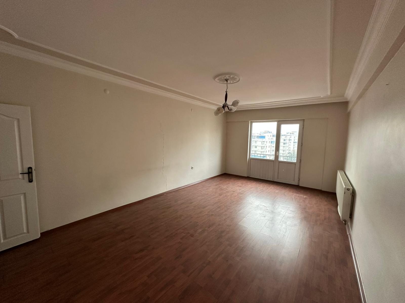 TOPTANCILAR SİTESİNDE 4+1 ACİL SATILIK DAİRE