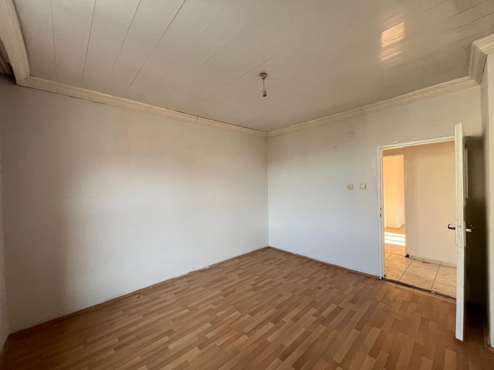 HUZUREVLERİNDE SATILIK 2+1 DAİRE