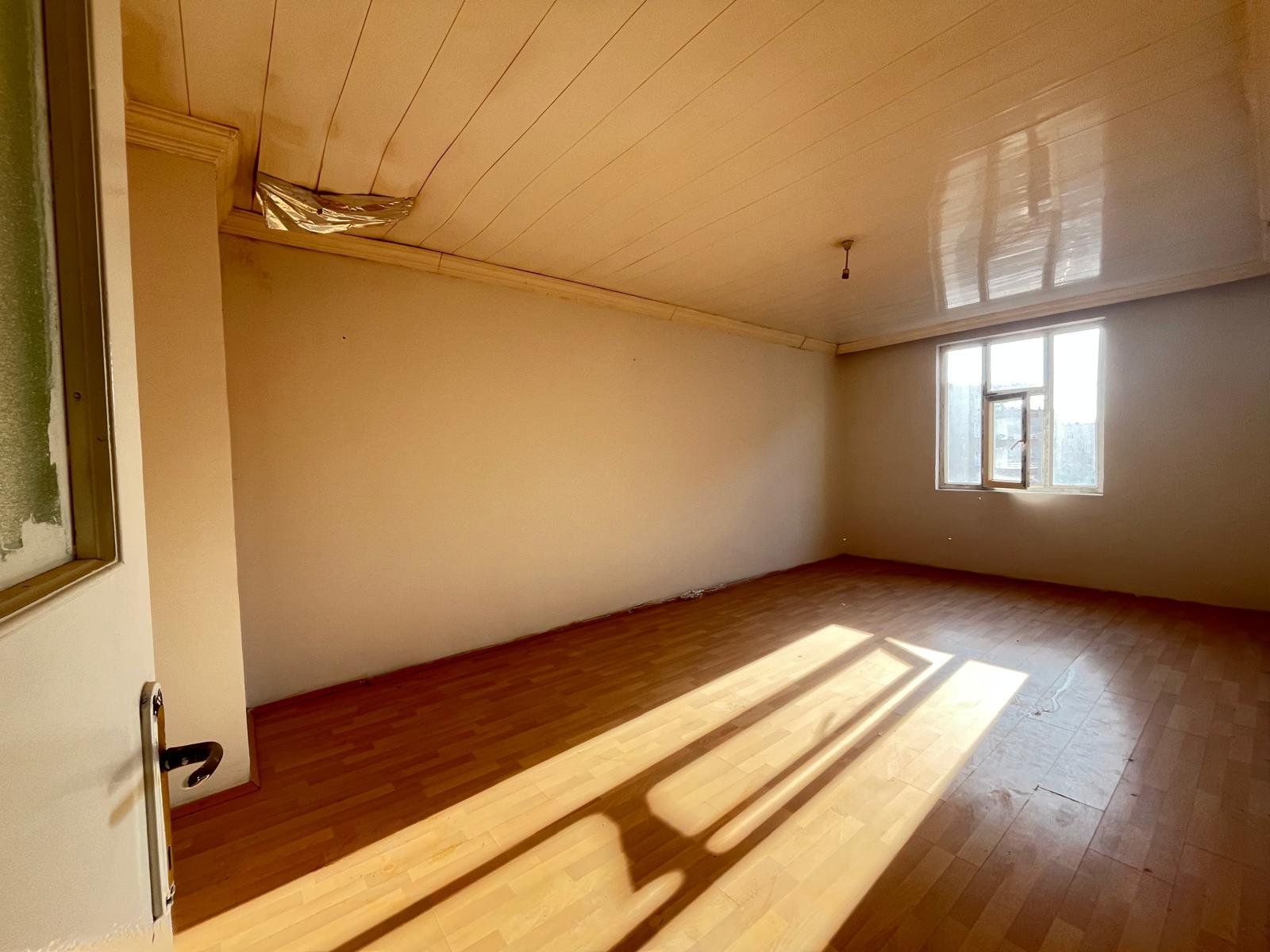 HUZUREVLERİNDE SATILIK 2+1 DAİRE