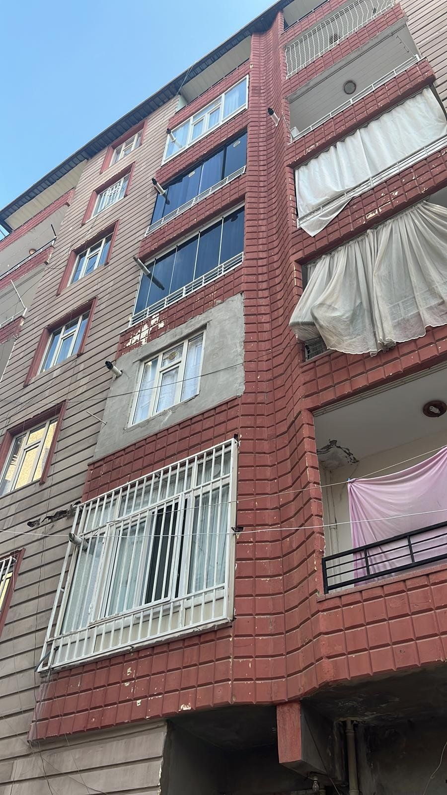 HUZUREVLERİNDE SATILIK 2+1 DAİRE