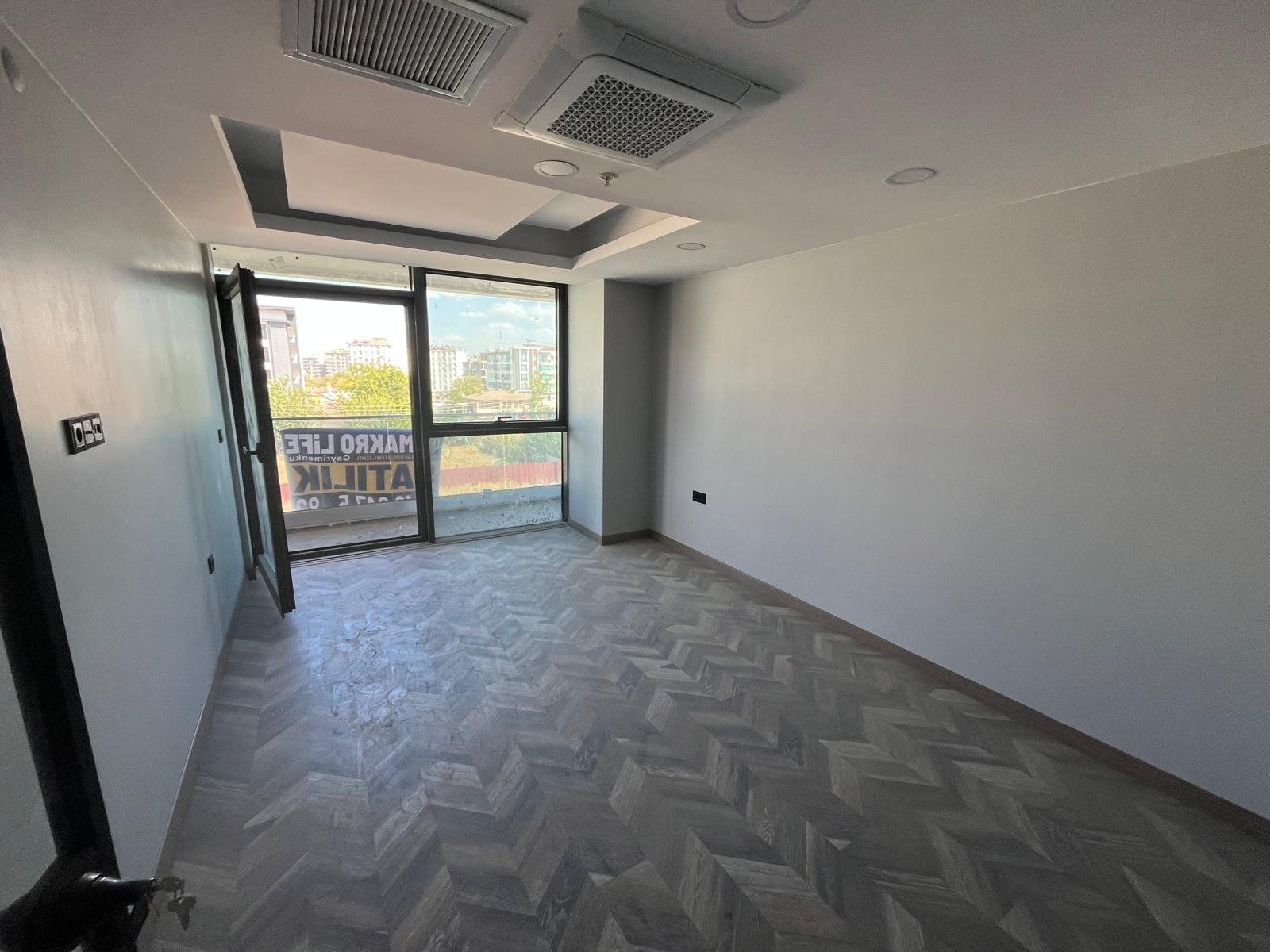 DİYARBAKIR'IN KALBİNDE 2+1 SATILIK LÜKS BÜRO