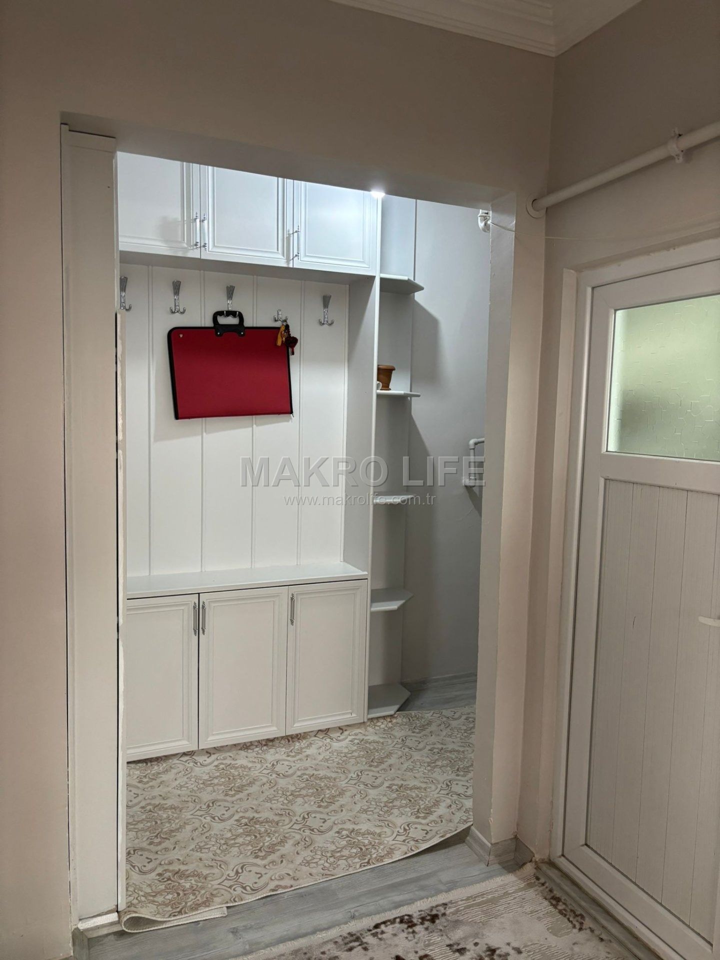 MAKRO LİFE'DEN TOPTANCILAR CİVARI SATILIK 3+1 BAKIMLI KOOPERATİF DAİRESİ