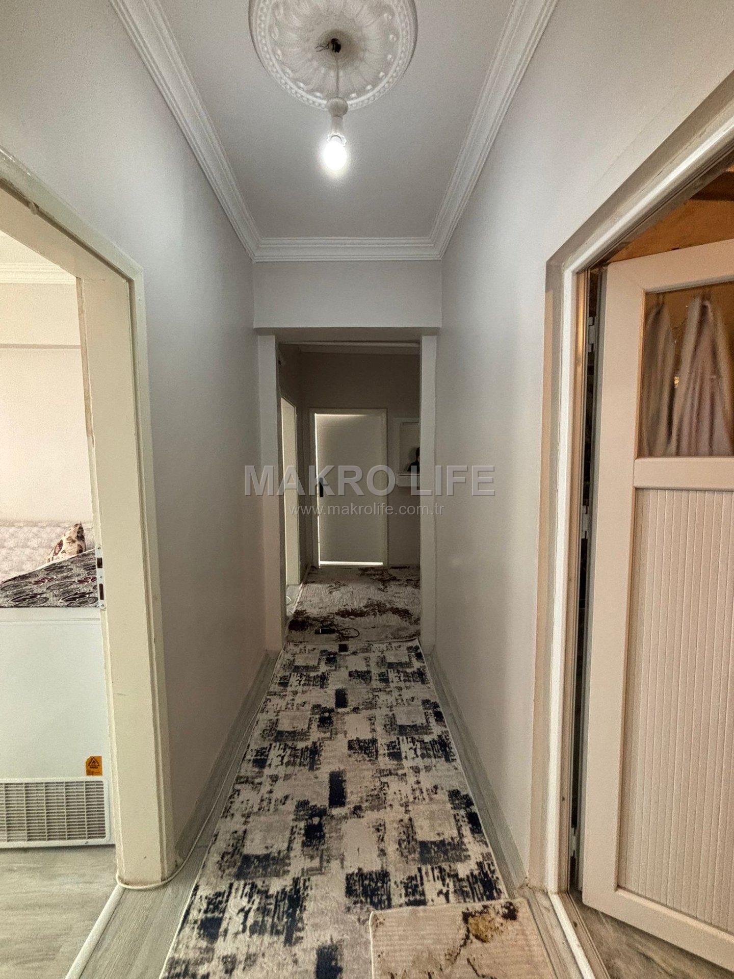 MAKRO LİFE'DEN TOPTANCILAR CİVARI SATILIK 3+1 BAKIMLI KOOPERATİF DAİRESİ