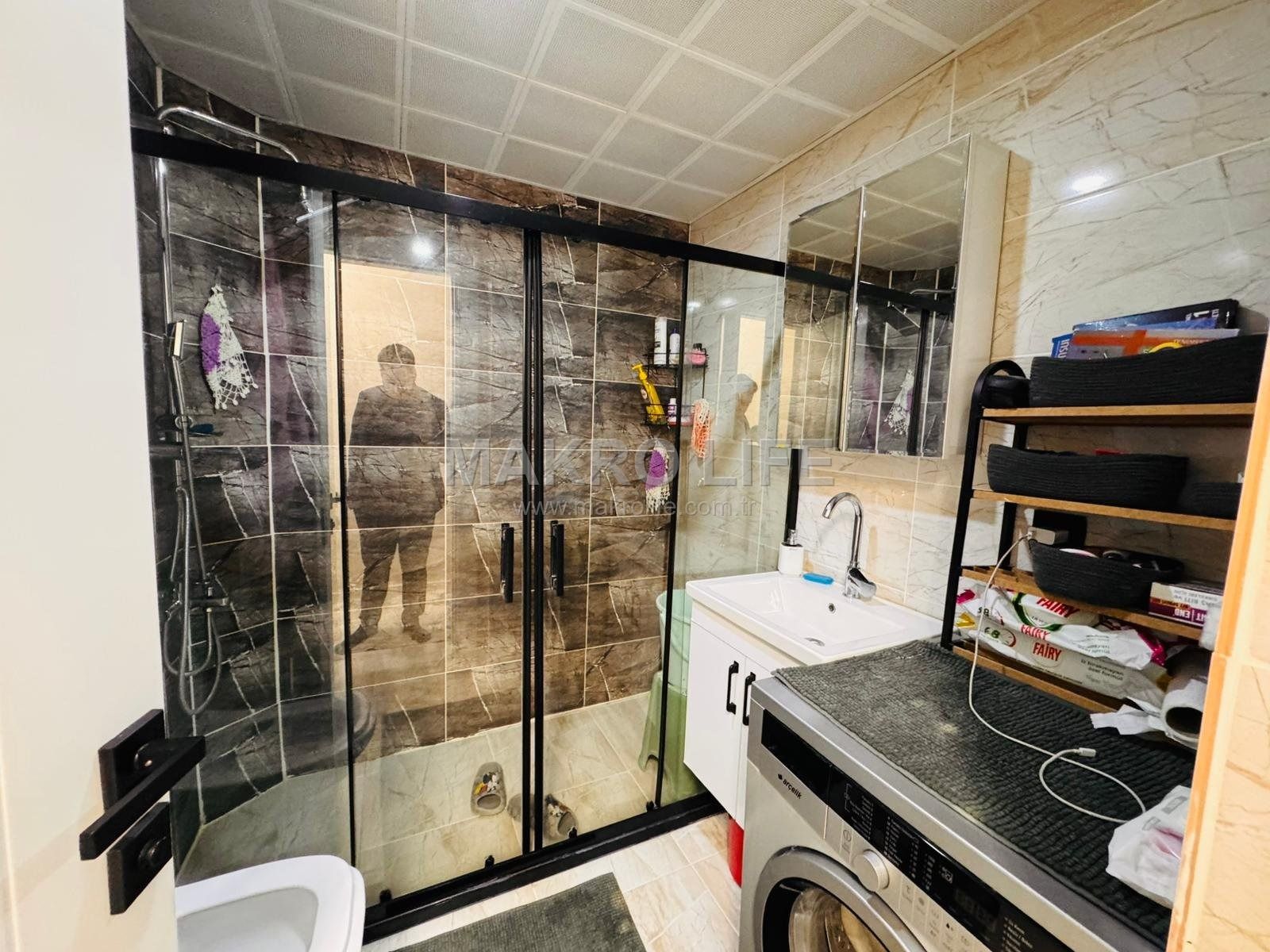 Stadyum Yolu Üzeri Satılık 2+1 Daire, 85m², Merkezi Konum