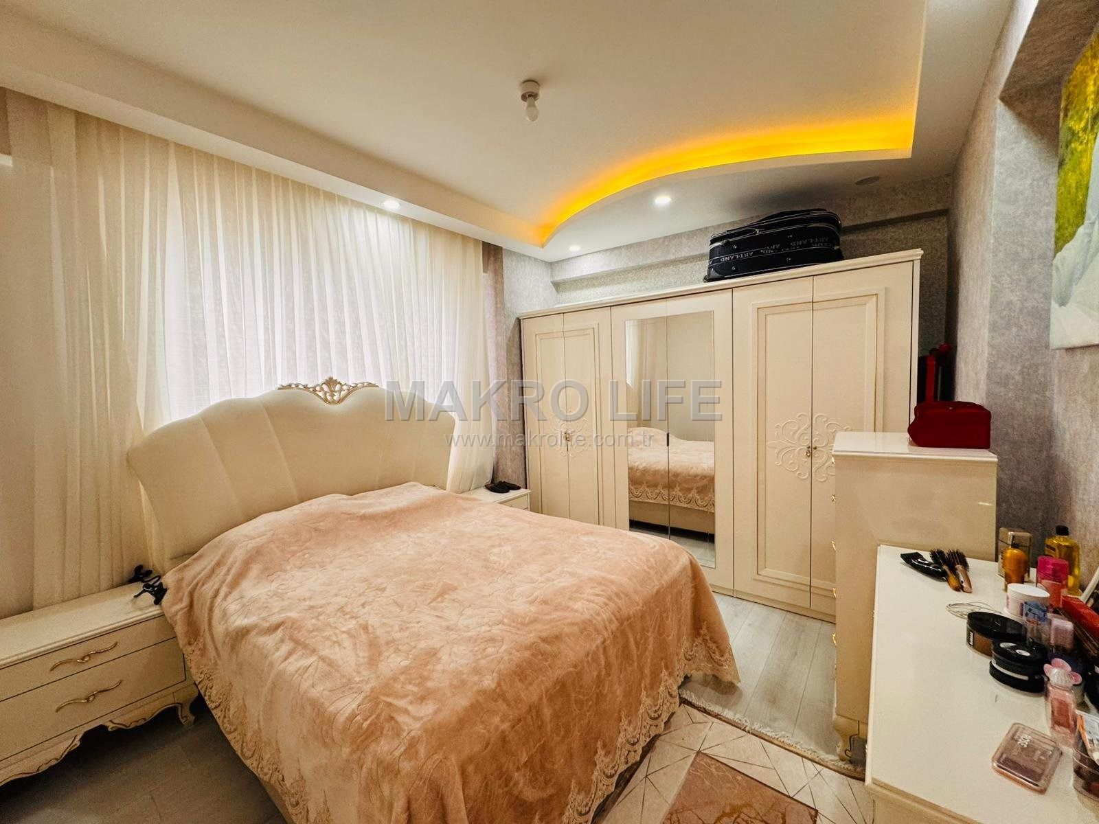 Stadyum Yolu Üzeri Satılık 2+1 Daire, 85m², Merkezi Konum