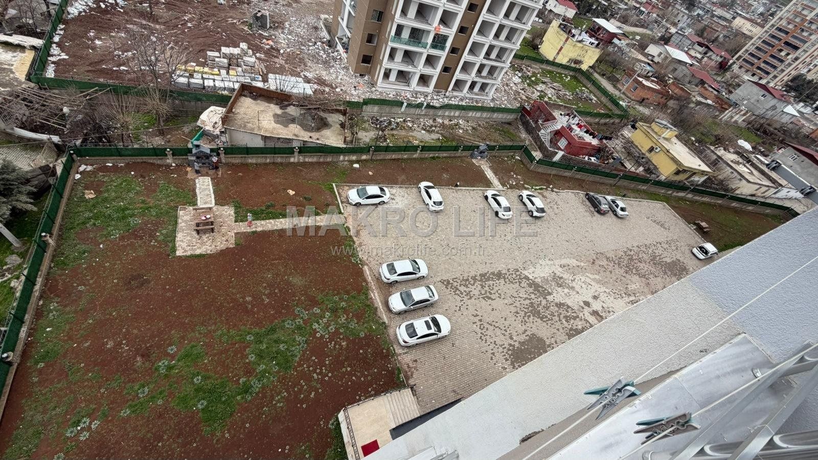 TOPLU KONUTTA SİTELİ YAPILI 3+1 SAILIK DAİRE