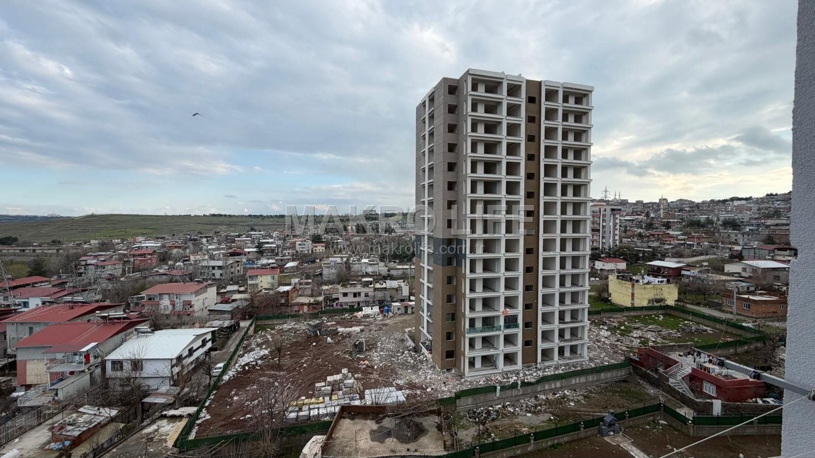 TOPLU KONUTTA SİTELİ YAPILI 3+1 SAILIK DAİRE