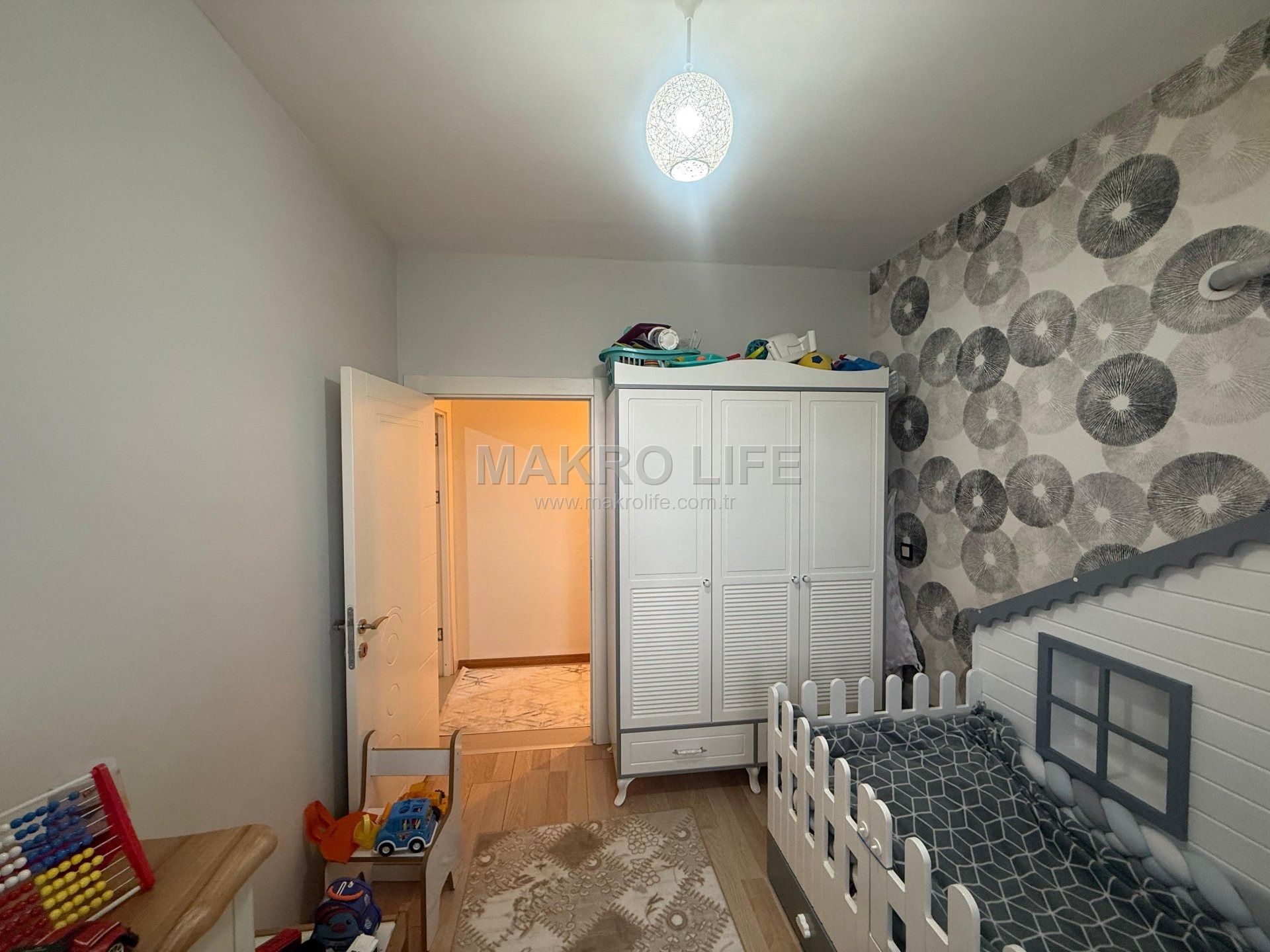 FABRİKA MAHALLESİNDE 3+1 SATILIK FIRSAT DAİRE