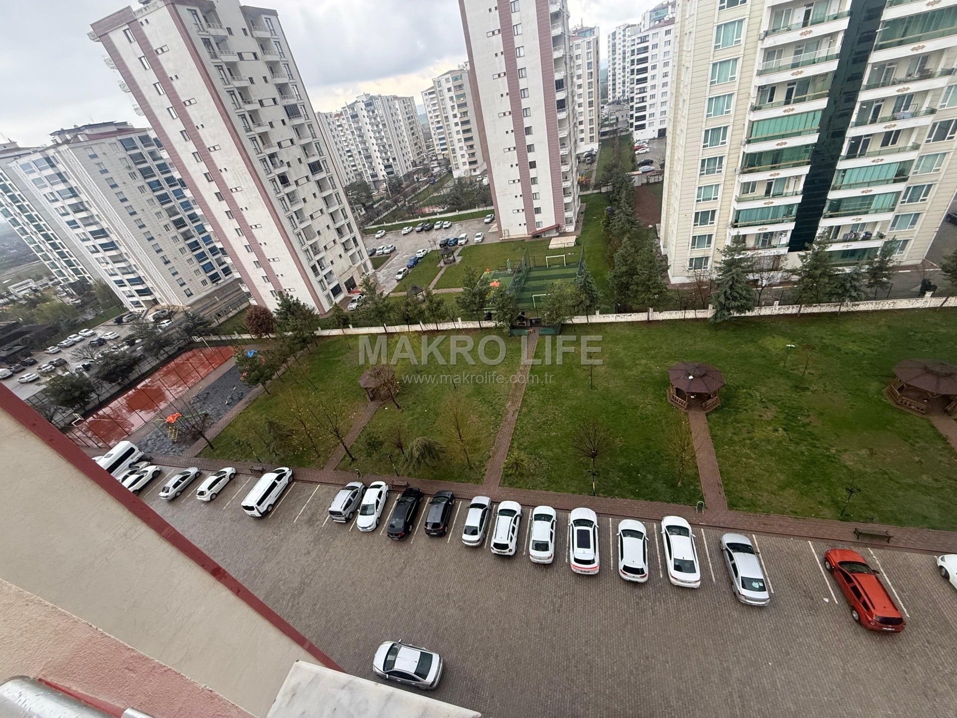 FABRİKA MAHALLESİNDE 3+1 SATILIK FIRSAT DAİRE