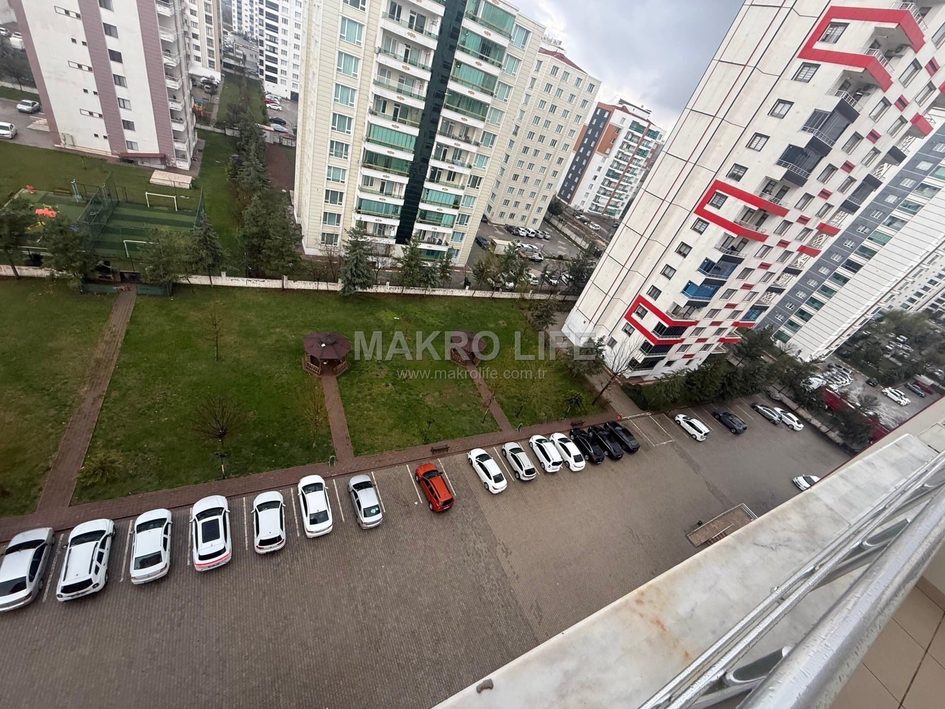 FABRİKA MAHALLESİNDE 3+1 SATILIK FIRSAT DAİRE