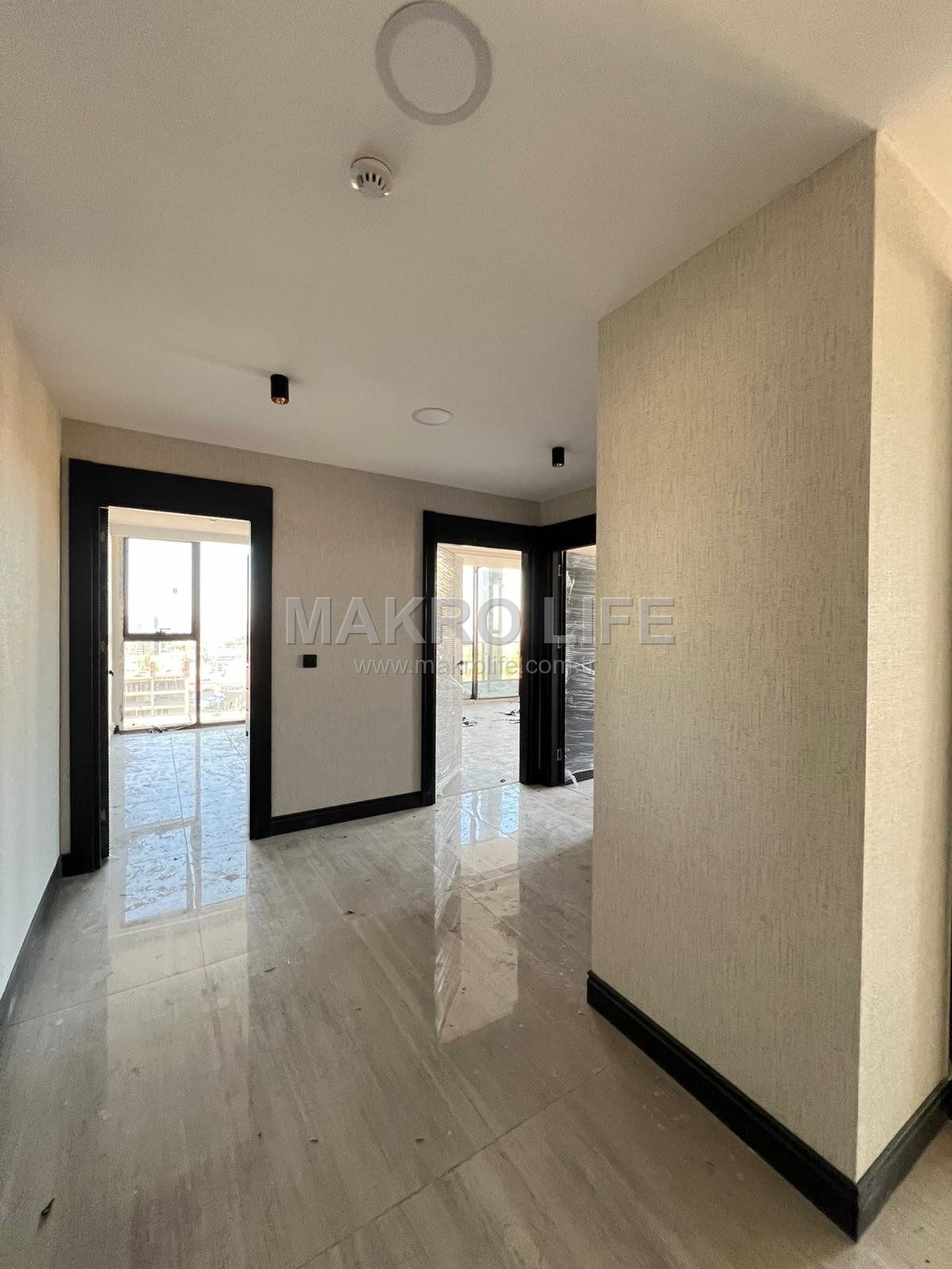 ÇETİNLER DİYARLAND'TA SATILIK 2+1 BÜRO
