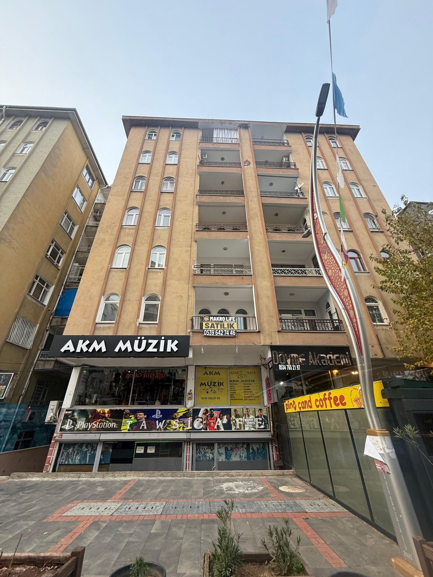 SANAT SOKAĞININ EN GÜZEL KONUMUNDA 3+1 ACİLL SATILIK