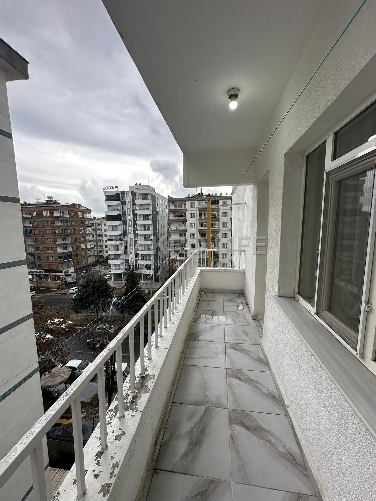 PARK ORMAN CİVARINDA 2+1 SATILIK FULL BAKIMLI DAİRE