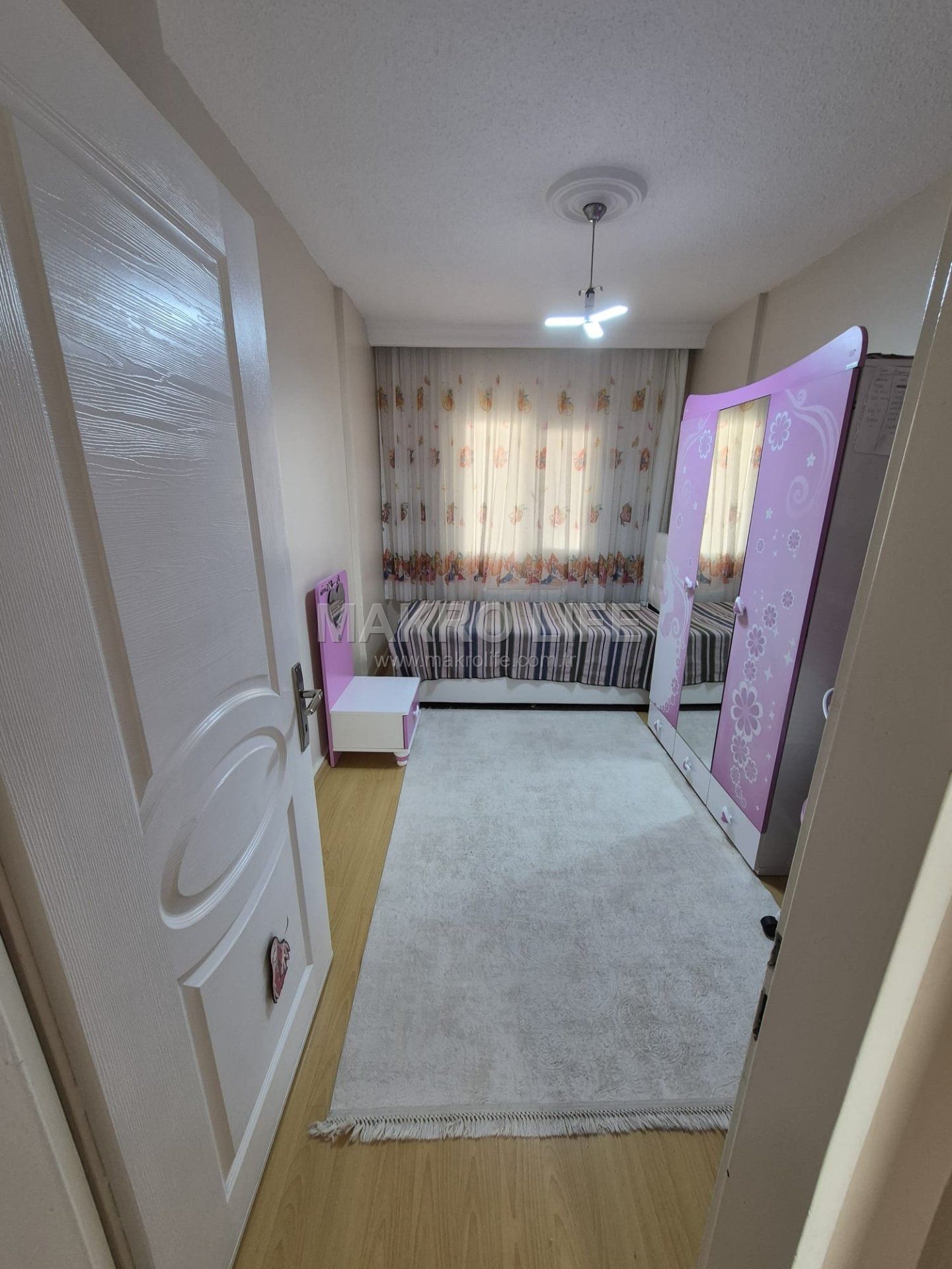SEYRANTEPE TOPLU KONUT 3+1 FULL BAKIMLI FIRSAT DAİRE