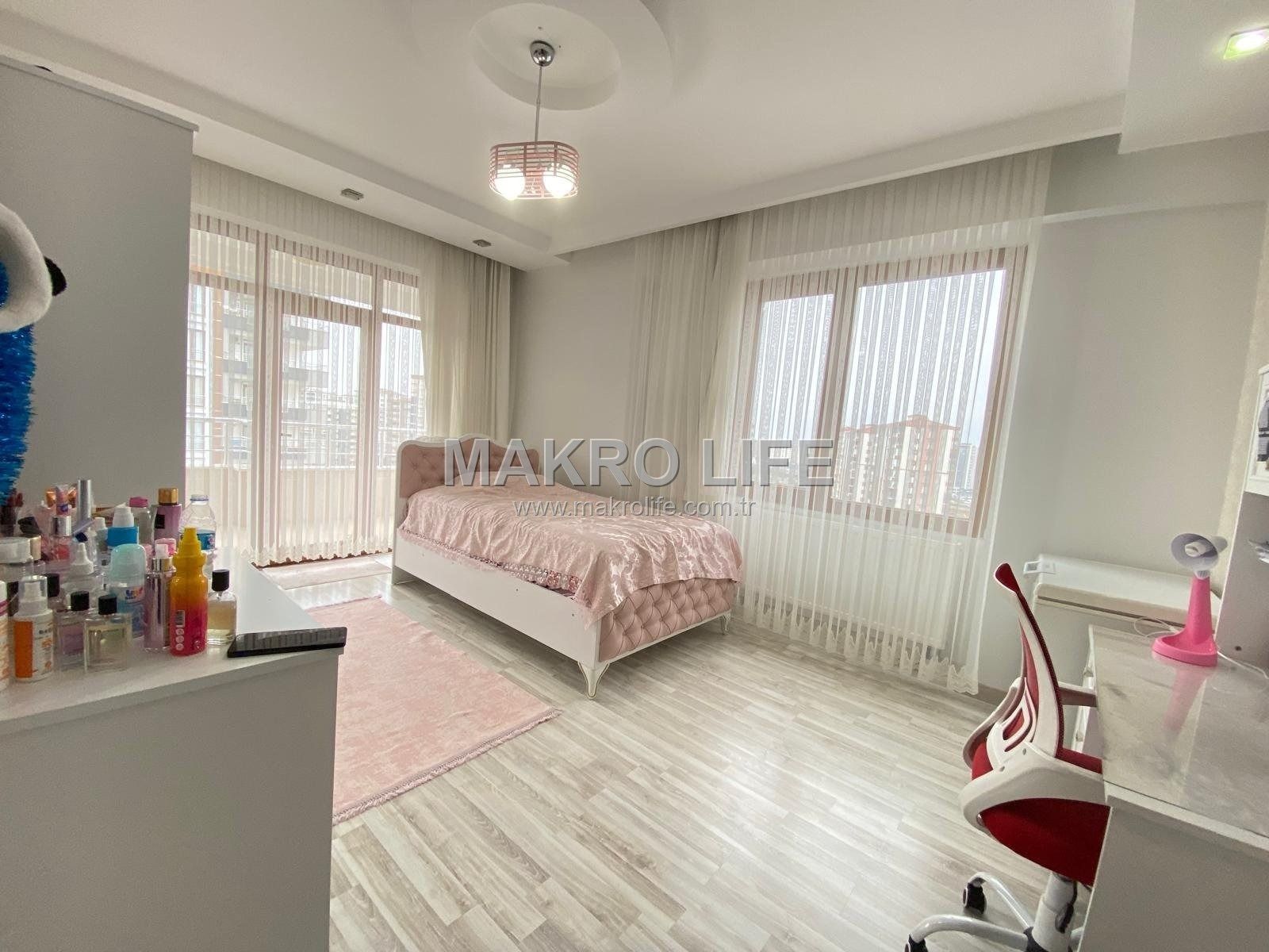 RADİSSON OTEL ARKASI ACİL SATILIK 4+1 DAİRE